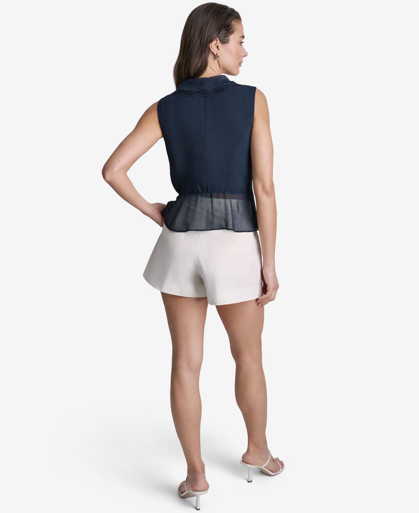 Женская блузка BCBG Ruffled V-Neck Sleeveless Blouse, цвет: Синий — фото 5