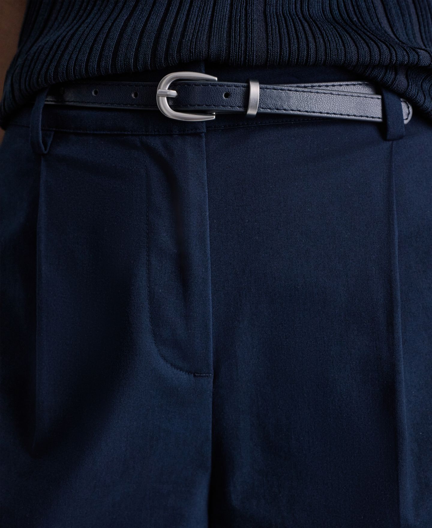 Женские шорты BCBG Seamed Belted High-Rise, цвет: Синий — фото 4