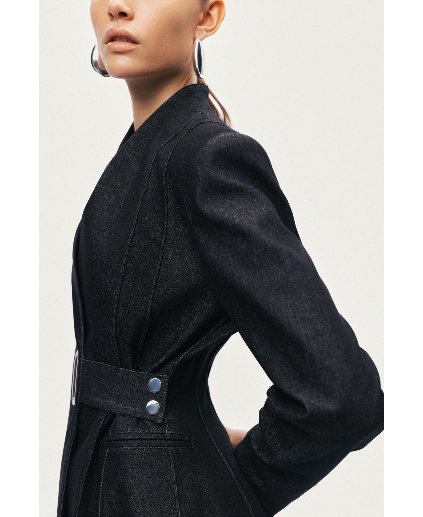 Женский пиджак NOCTURNE Sharply Tailored Belt Detailed Blazer — фото 5