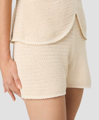 Women's Fitted Mid-Thigh Shorts