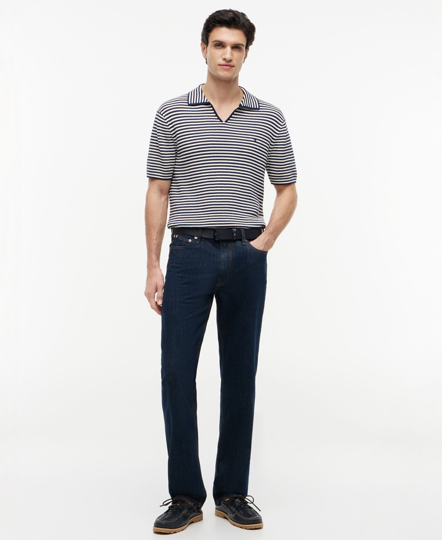 Мужской свитер Tommy Hilfiger Structure Short-Sleeve Johnny Collar Polo Sweater, цвет: Карбоновый тёмно-синий / Слоновая кость — фото 2