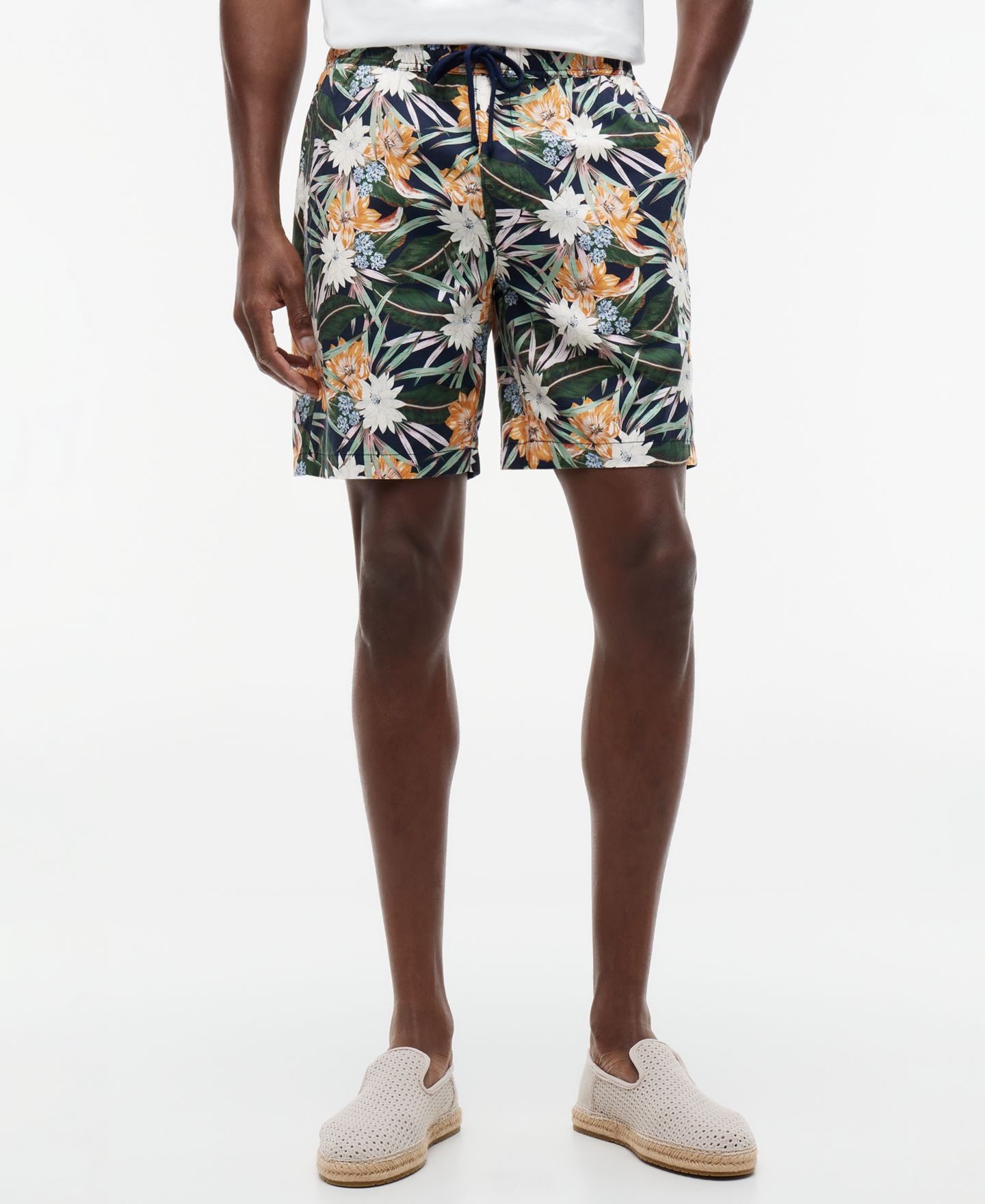 Мужские шорты Tommy Hilfiger Dover Regular-Fit 8" Floral Drawstring, цвет: Карбоновый тёмно-синий — фото 1