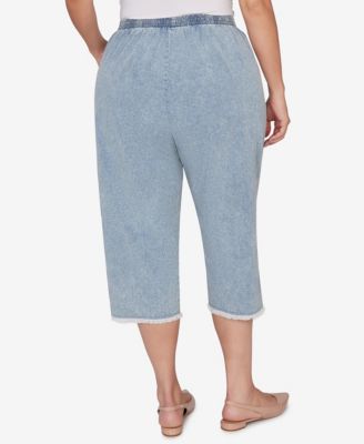 Plus Size Out of the Blue Fringe Denim Patch Pocket Capri Pants