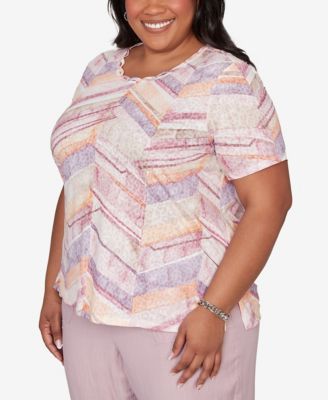 Plus Size Vintage Charm Chevron Geometric Crewneck T-Shirt