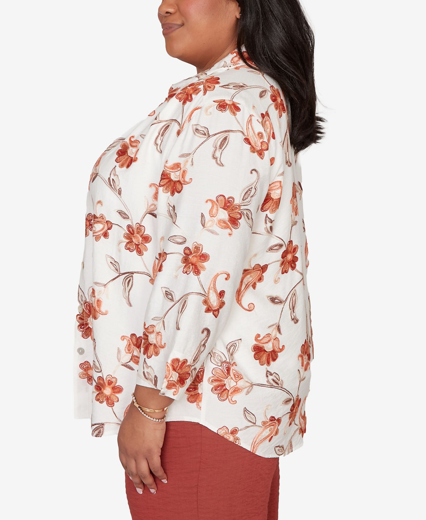Женский топ Alfred Dunner Plus Size Spice Market Paisley Floral Collared Two-in-One with Necklace, цвет: Слоновая кость — фото 4
