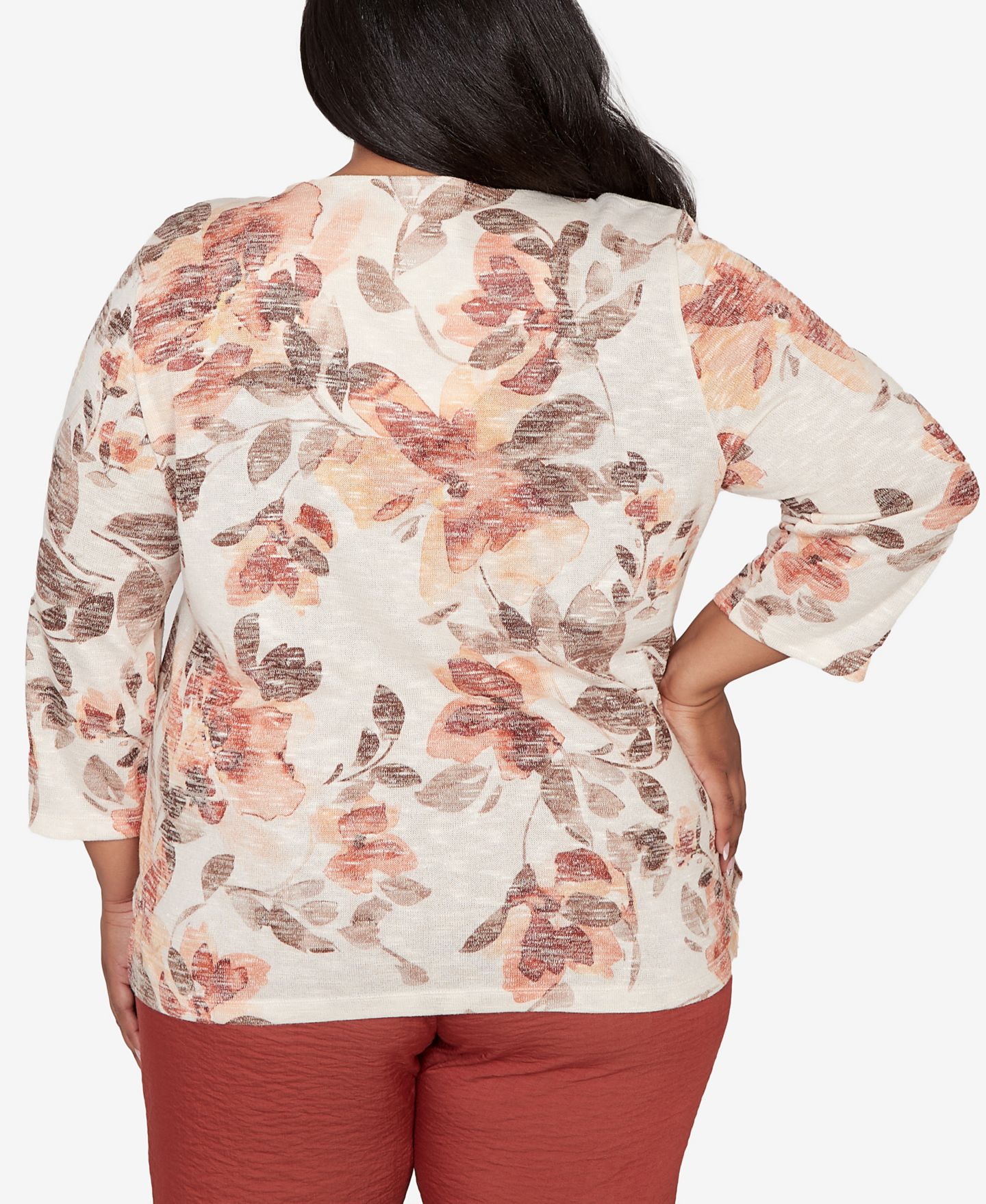 Женский топ Alfred Dunner Plus Size Spice Market Embellished Neck Watercolor Floral, цвет: Коричневый разноцветный — фото 6