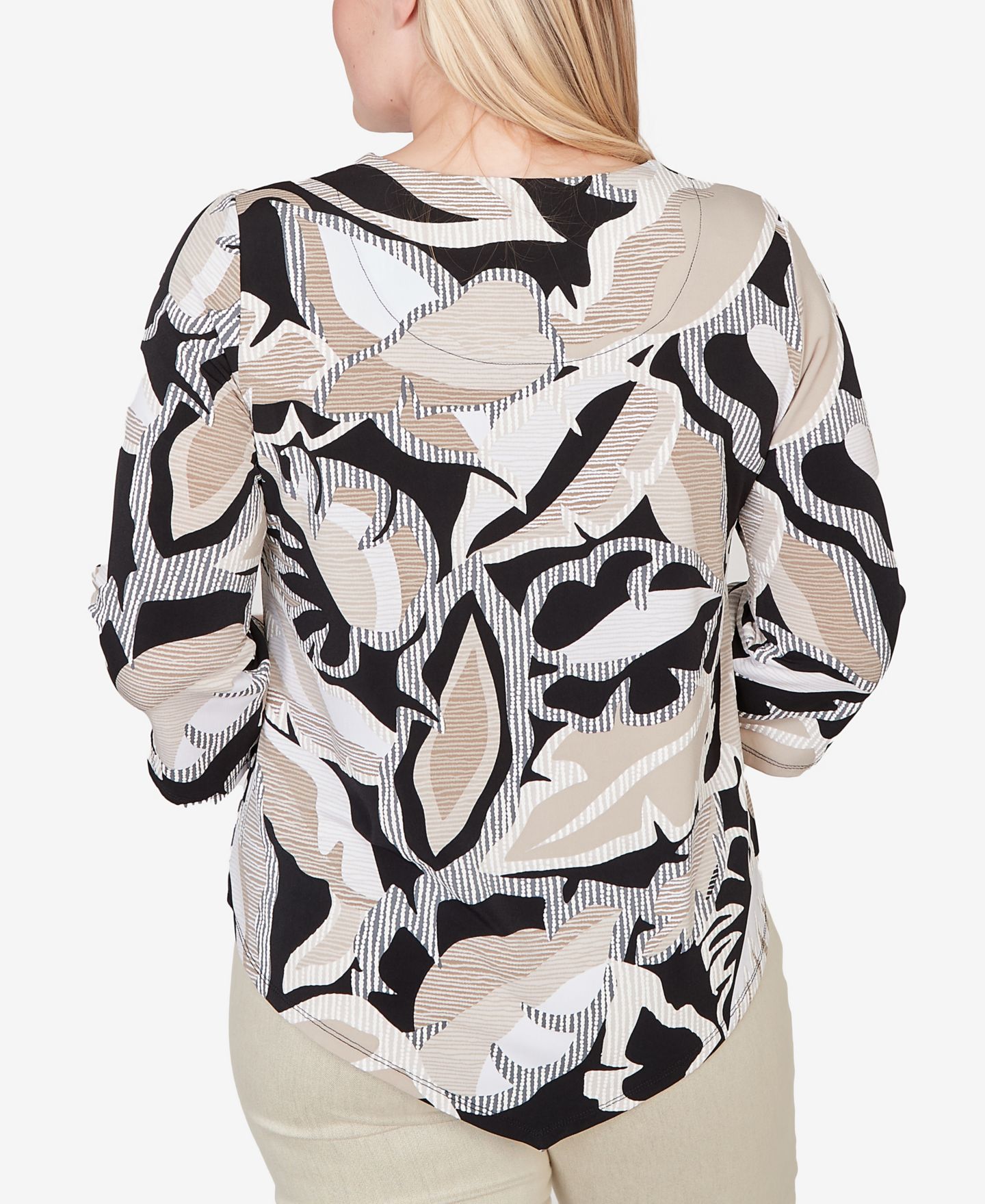 Женский топ Alfred Dunner Detail Driven Texture Leaves Pointed Hem with Necklace, цвет: Чёрный разноцветный — фото 5