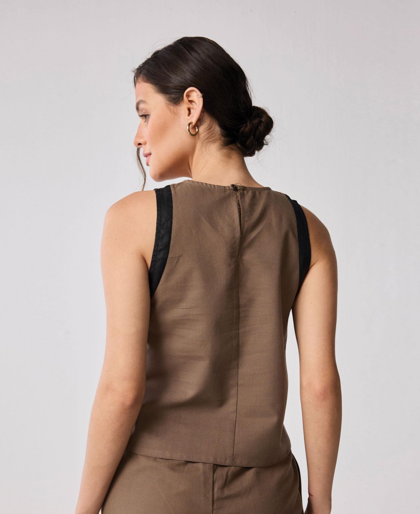 Женский топ Reistor Sleeveless Colorblock — фото 9