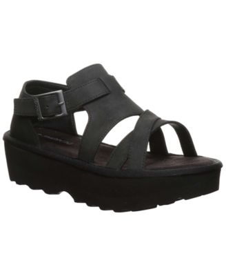 Women's Pinnacle Round Toe Sandals