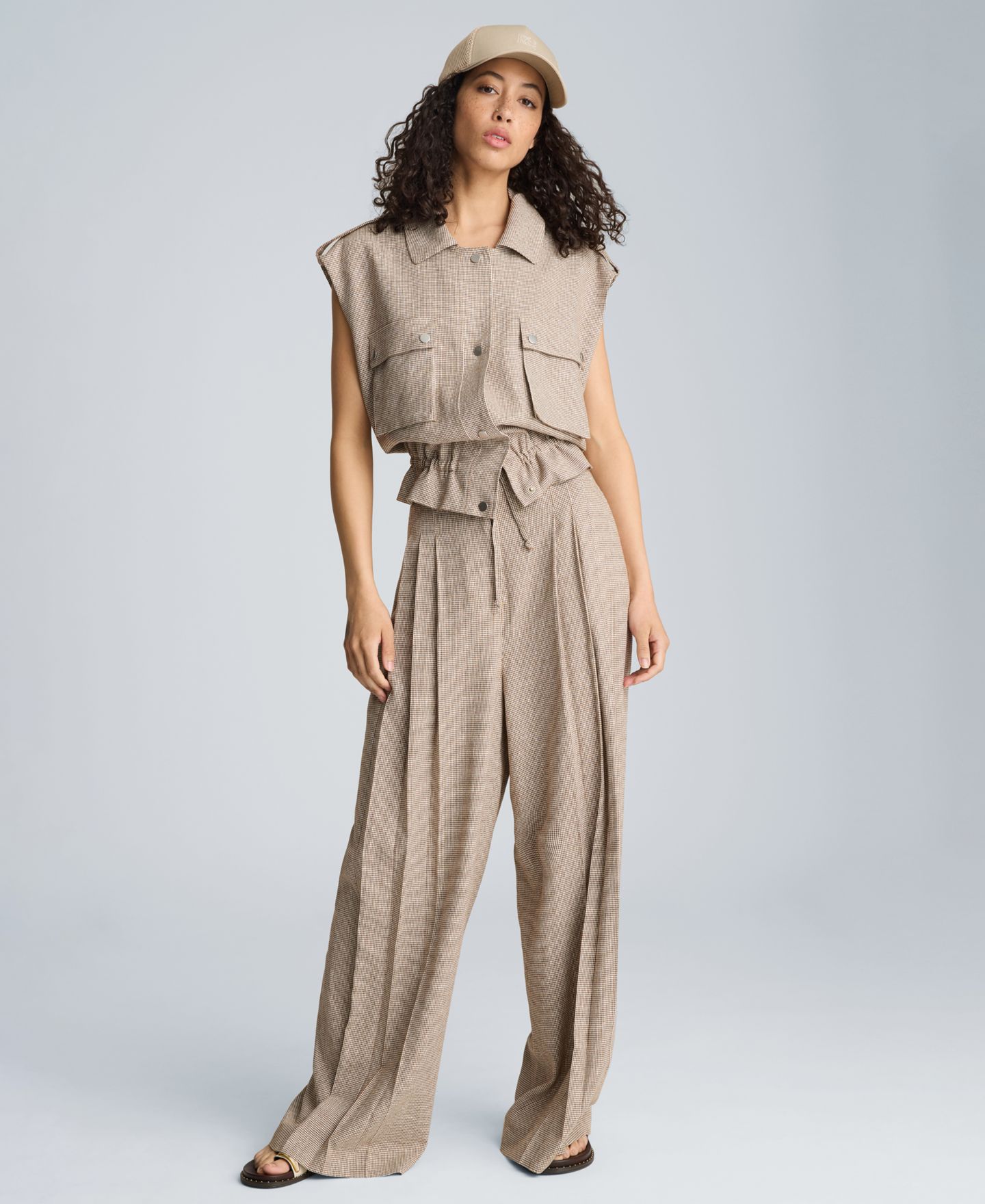 Женские брюки Kenneth Cole Fly Front High Rise Triple Pleated Linen Blend, цвет: Коричневый / Чистый белый — фото 8