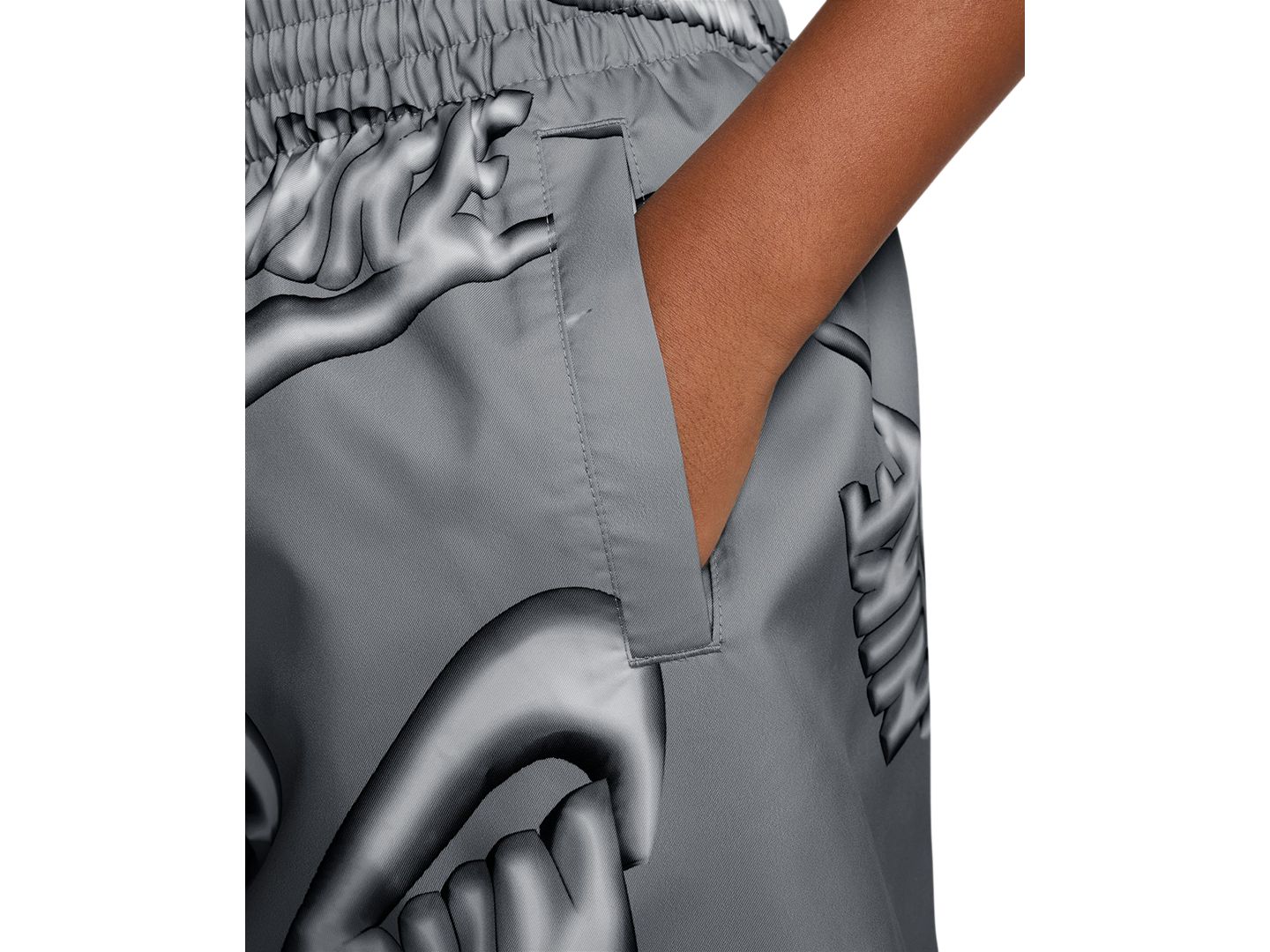 Шорты Nike Sportswear Club Woven Shorts для мальчиков, цвет: Дымчатый серый / Белый — фото 3