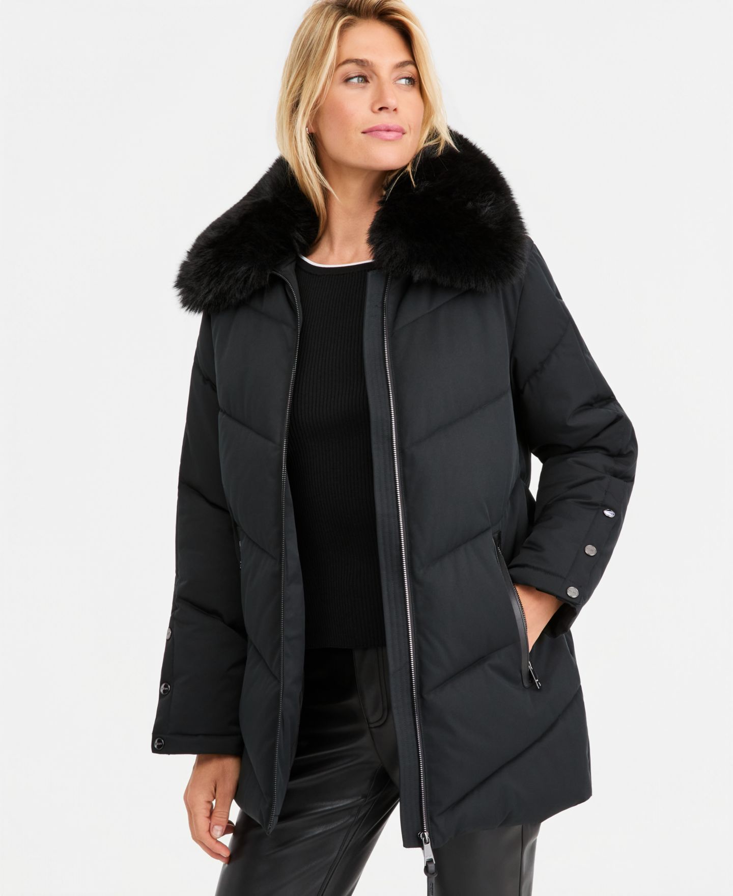 Женская куртка DKNY Faux-Fur-Collar Puffer, цвет: Чёрный — фото 1
