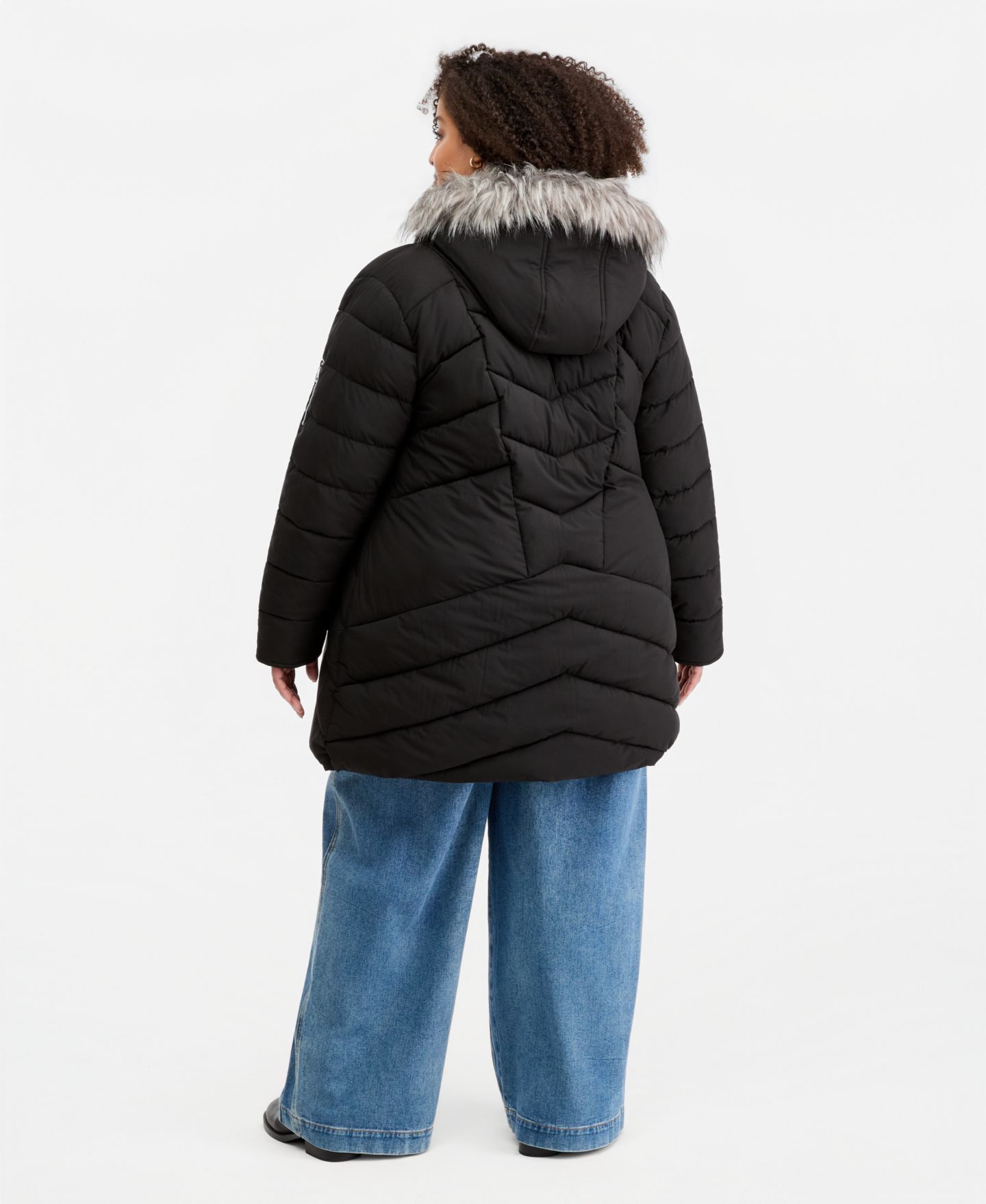 Женская куртка Maralyn & Me Trendy Plus Size Faux-Fur-Trim Hooded Puffer, цвет: Чёрный — фото 2