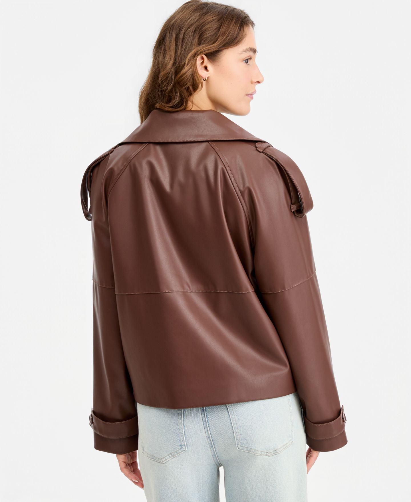 Женское пальто Maralyn & Me Juniors' Cropped Double-Breasted Faux-Leather Trench, цвет: Коричневый — фото 5