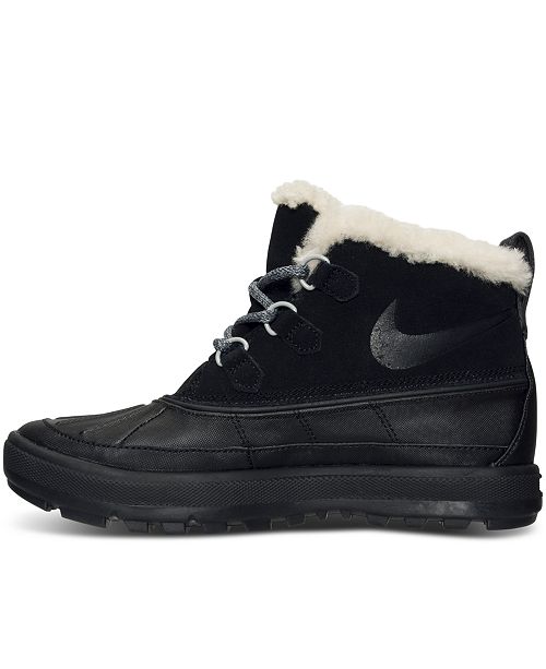 nike women's woodside ii chukka boots