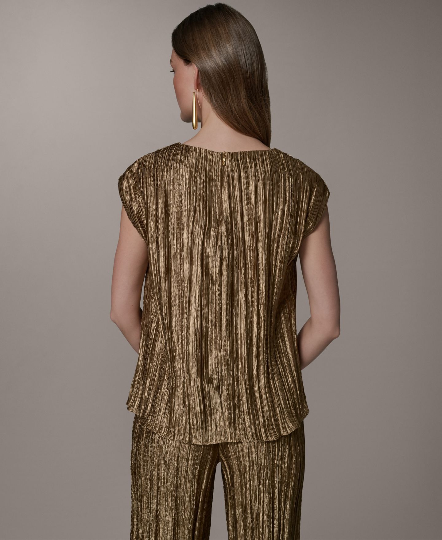 Женская блузка Donna Karan New York Crewneck Pleated Novelty Blouse, цвет: Золотой — фото 10