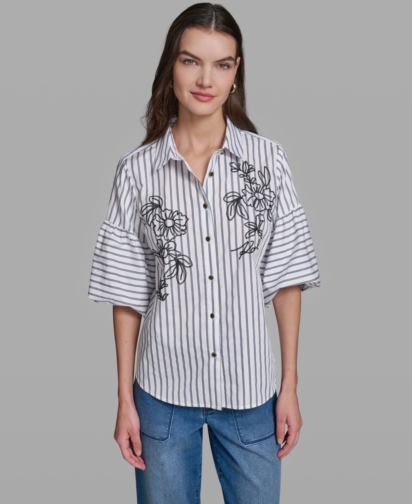 Женская рубашка KARL LAGERFELD PARIS Short-Sleeve Striped, цвет: Белый / Тёмно-синий разноцветный — фото 1