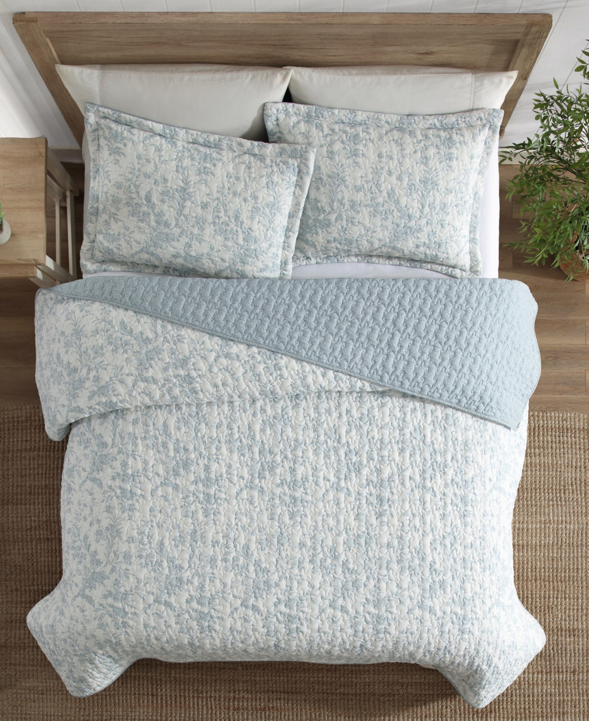Laura Ashley Amberly Seersucker 3-Pc. Quilt Set