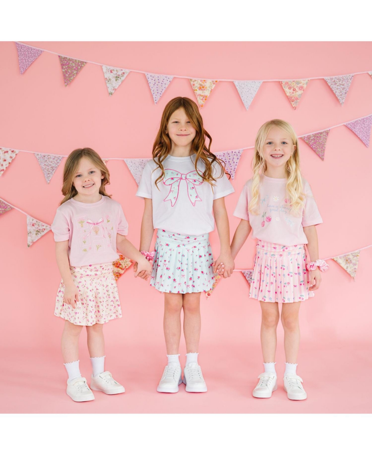 Sweet Wink Little Girls Bouquet Bow Short Sleeve T-Shirt