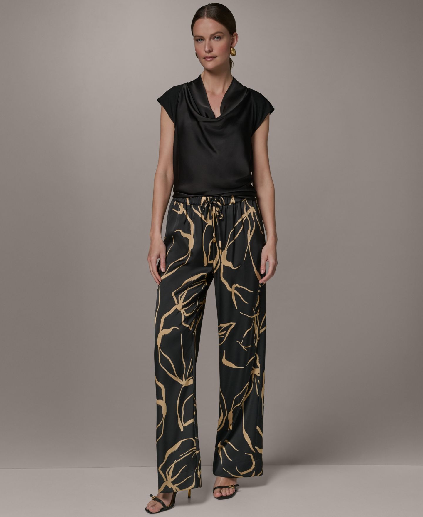Женские широкие брюки Donna Karan New York с принтом, для невысоких, цвет: Чёрный / Палевый — фото 5