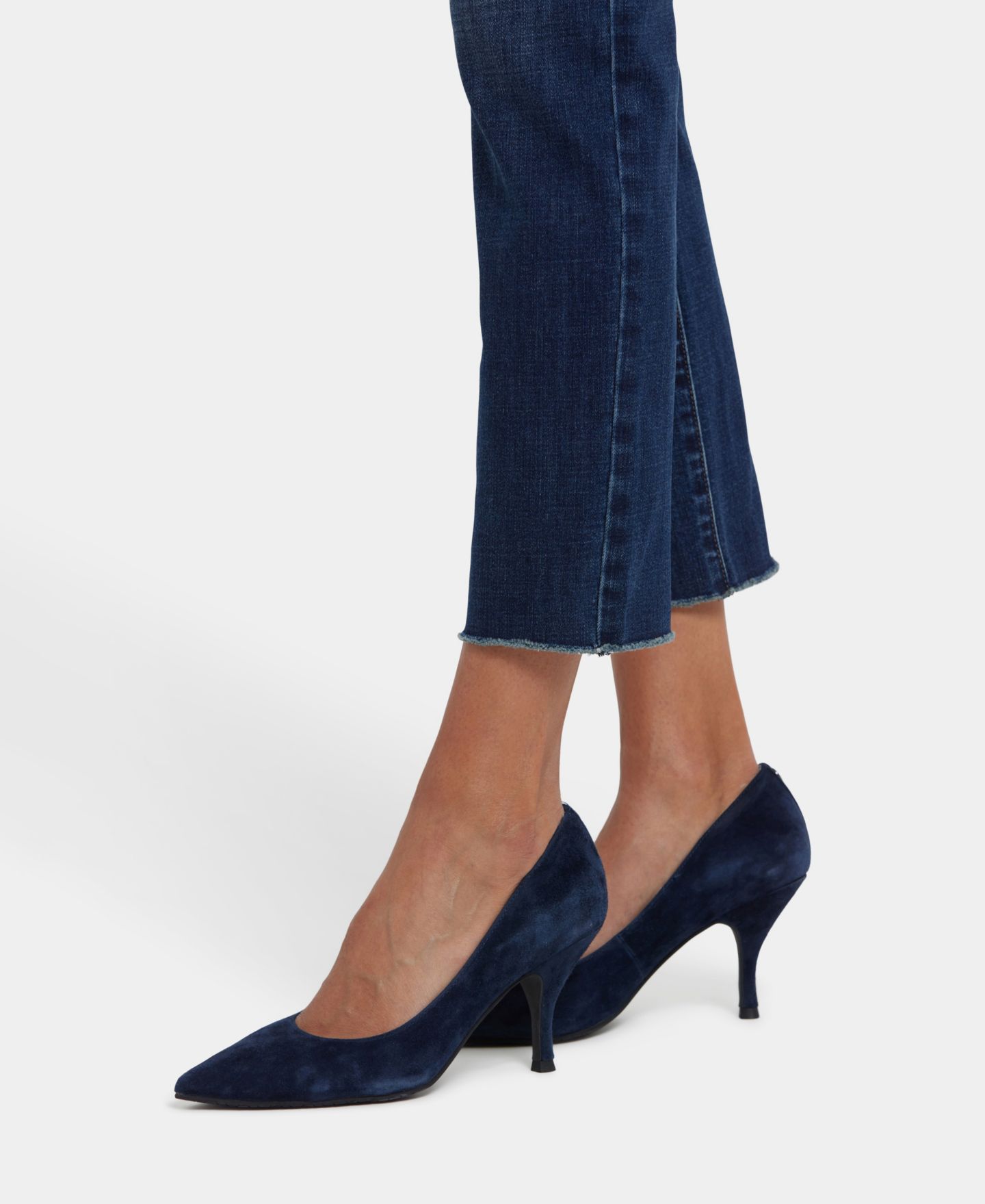 Женские джинсы NYDJ Petite Sheri Slim Ankle Jeans with Rolled Cuffs and Lift Tuck Technology, цвет: Сапфировый — фото 4