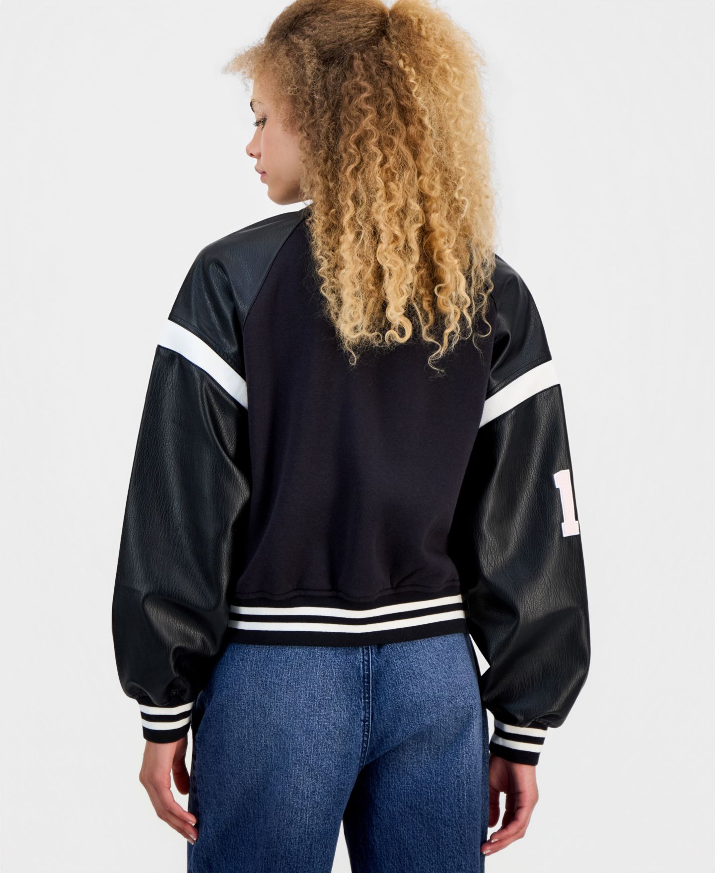 Женская куртка Madden Girl Juniors' Faux-Leather-Sleeve Bomber, цвет: Чёрный — фото 2