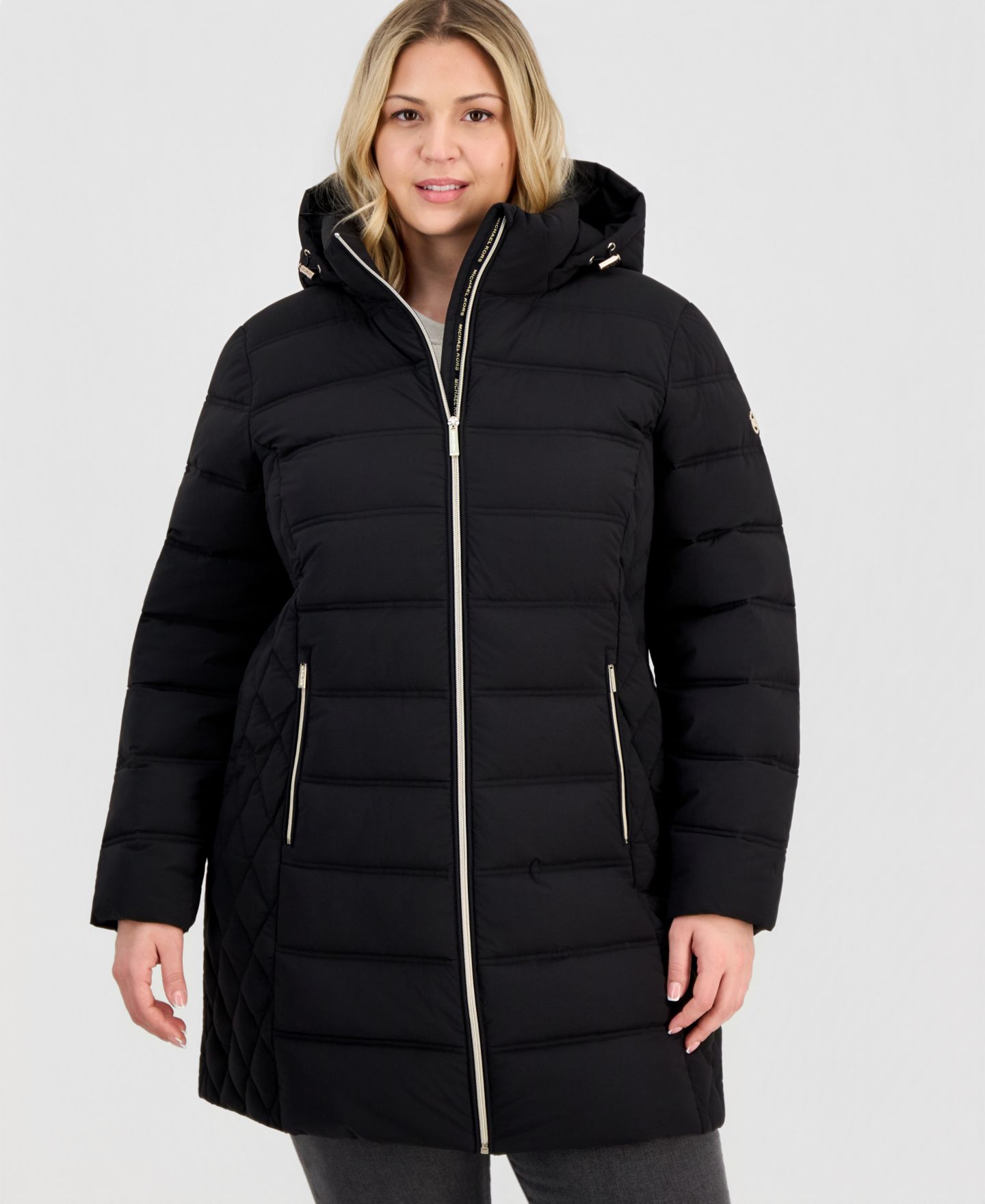 Женская куртка Michael Kors Plus Size Hooded Packable Puffer, цвет: Чёрный — фото 3