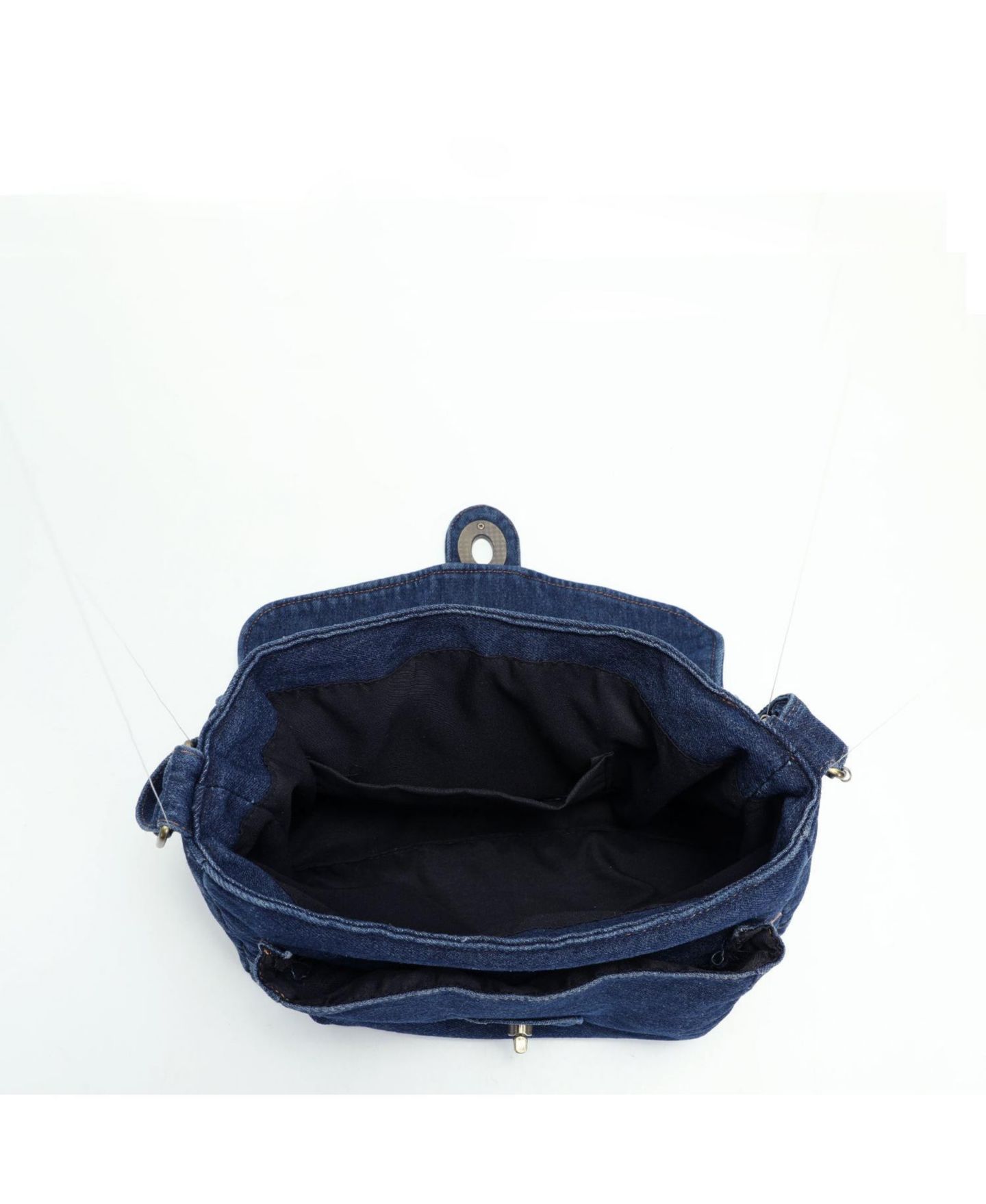Женская сумка SUSU Luma Denim Flap Shoulder Bag Crossbody Purse Casual Blue Jean Handbag Adjustable Strap Everyday Small Medium Messenger, цвет: Тёмная варка джинсовый / Индиго синий — фото 6