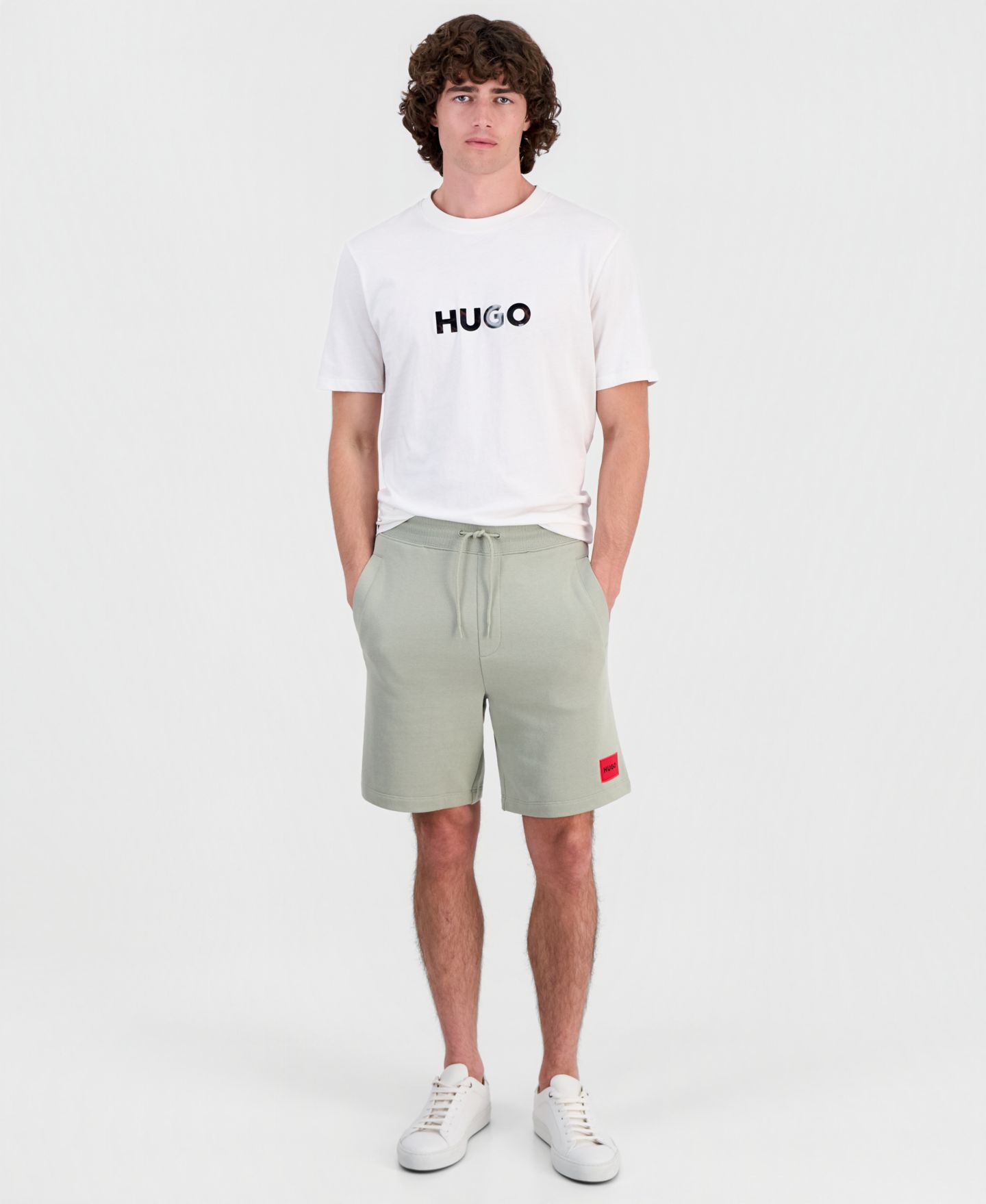 Мужские шорты Hugo Boss HUGO by Diz222 Logo Patch Jersey Shorts, цвет: Lt/Pas Grn — фото 1