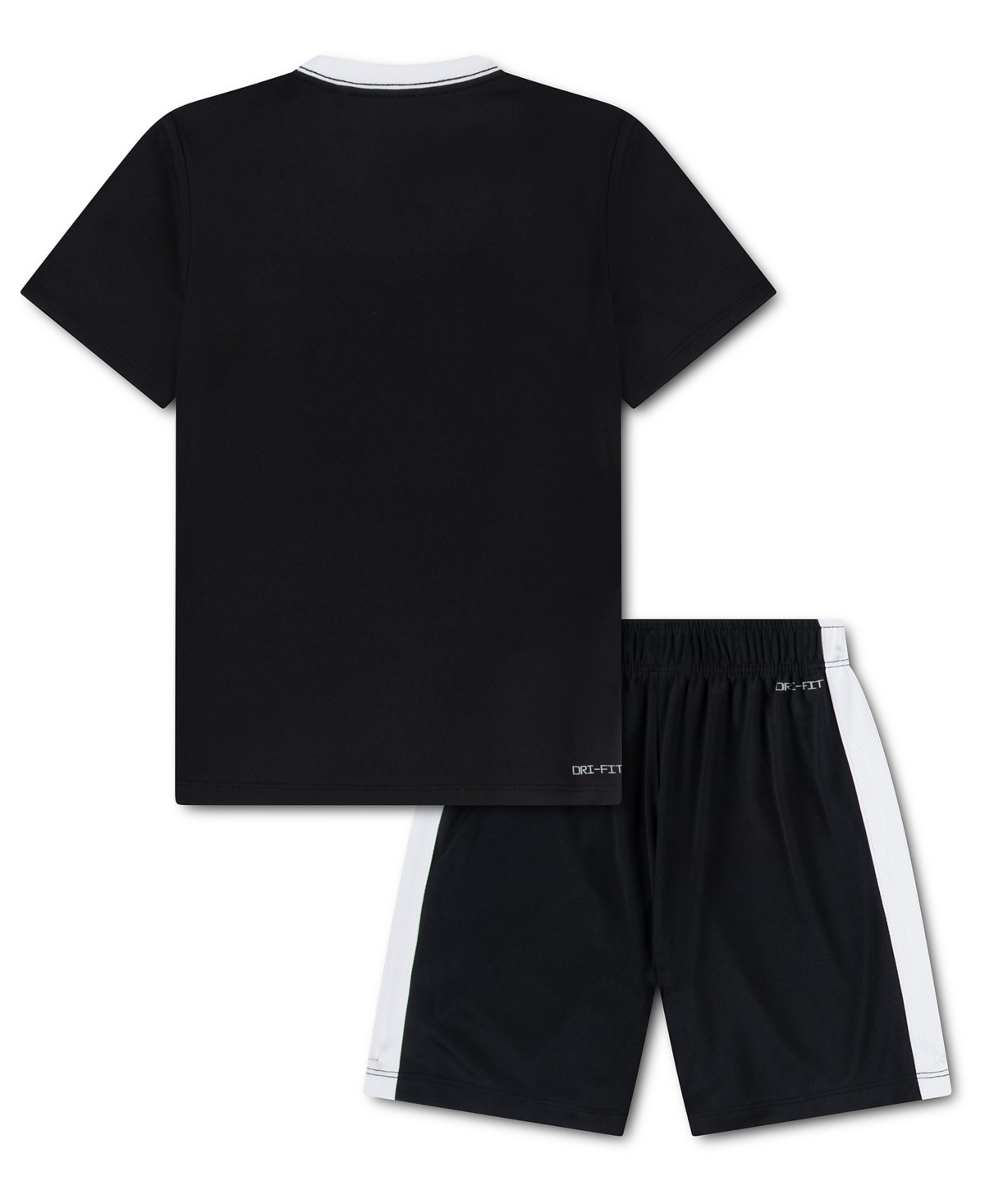 Детский комплект для мальчиков Nike футболка и шорты, 2 предмета — фото 3