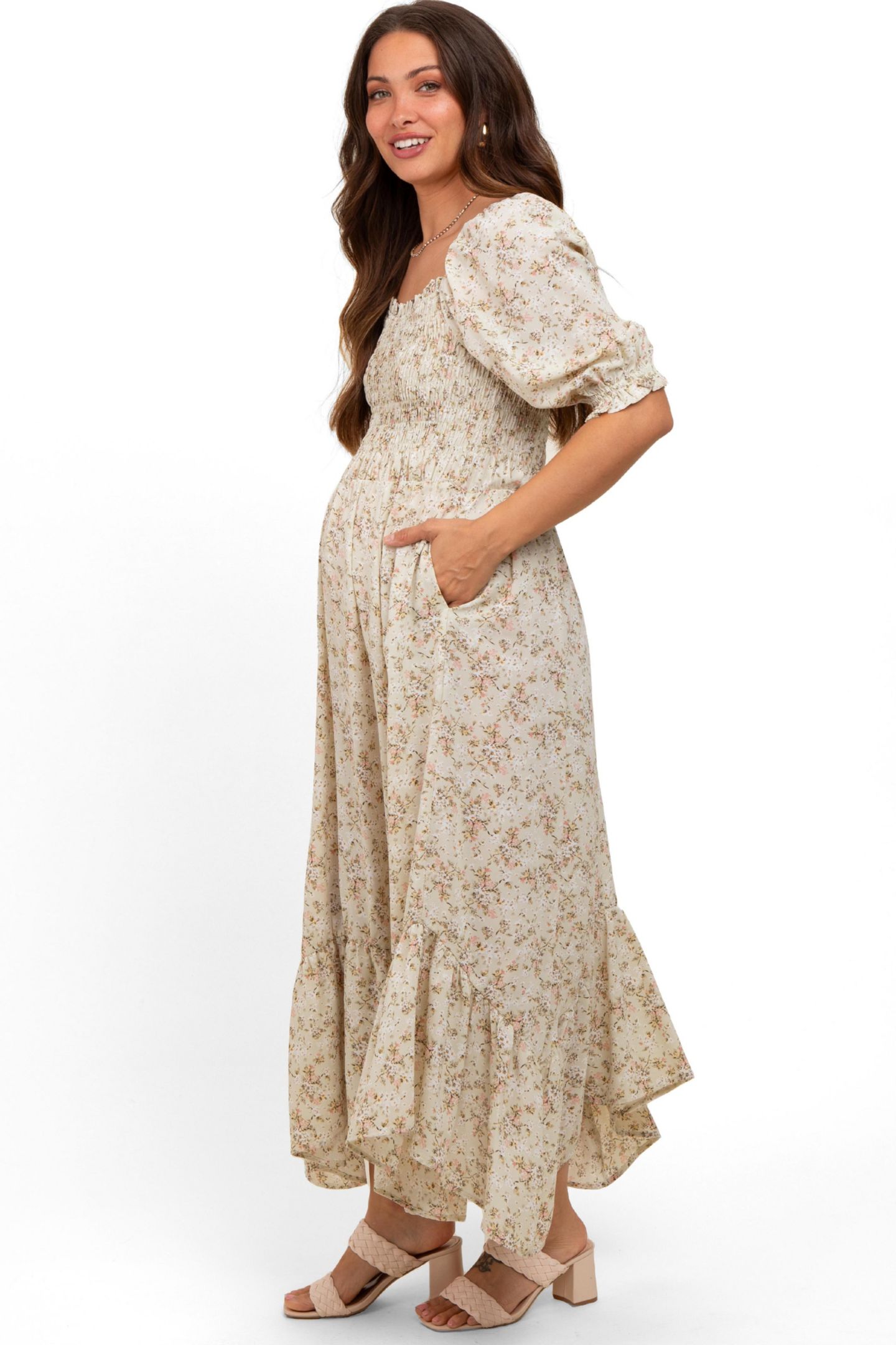 Женское платье Pinkblush Light Olive Smocked Handkerchief Hem, цвет: Светлый оливковый — фото 4