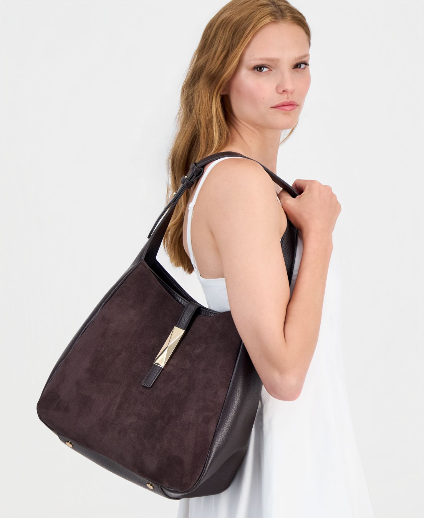 Женская сумка I.N.C. International Concepts Salee Suede Shoulder, цвет: Шоколадный сливовый — фото 2