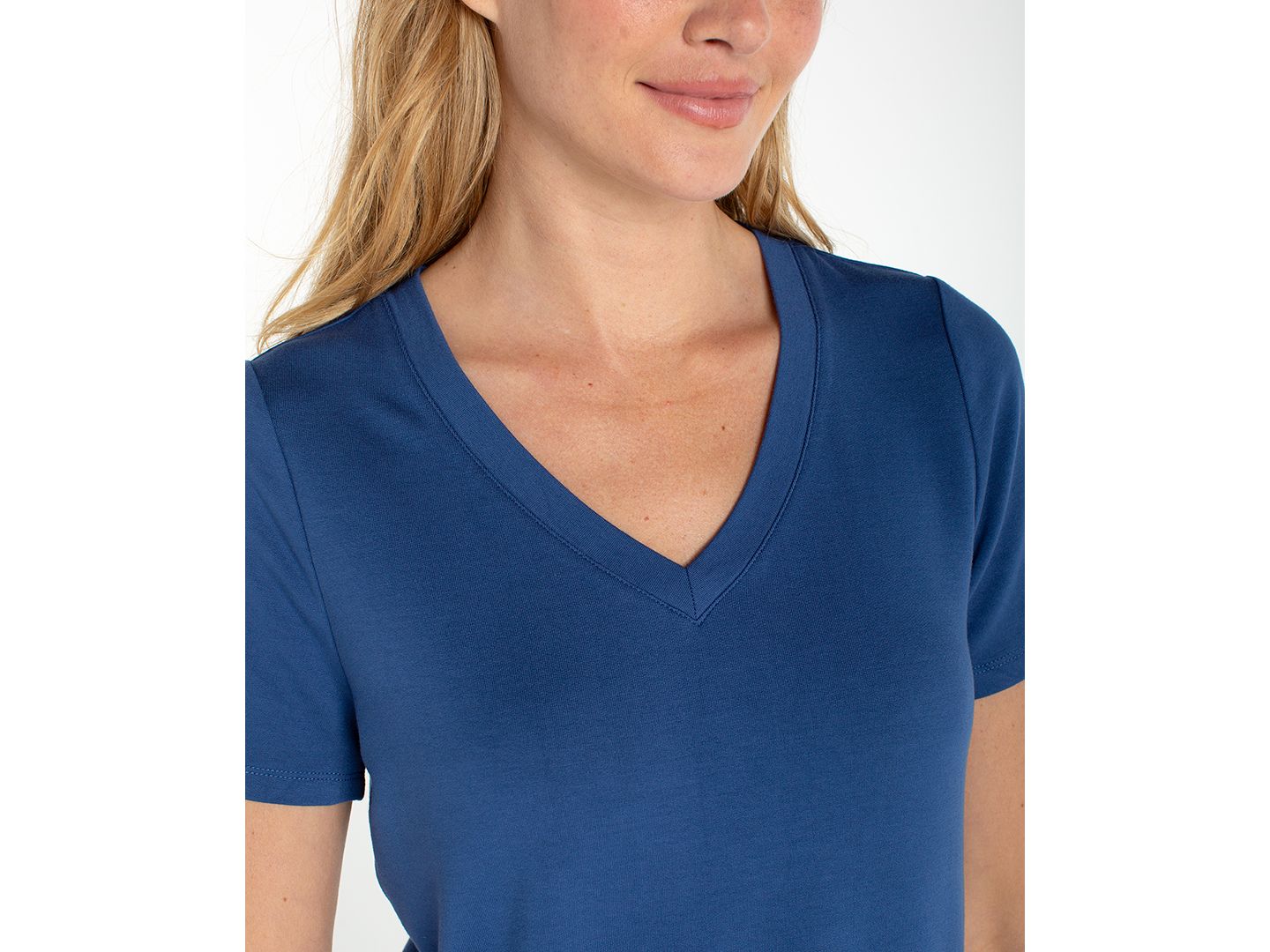 Женская футболка Liverpool Los Angeles Short-Sleeve V-Neck Knit, цвет: Синий — фото 2