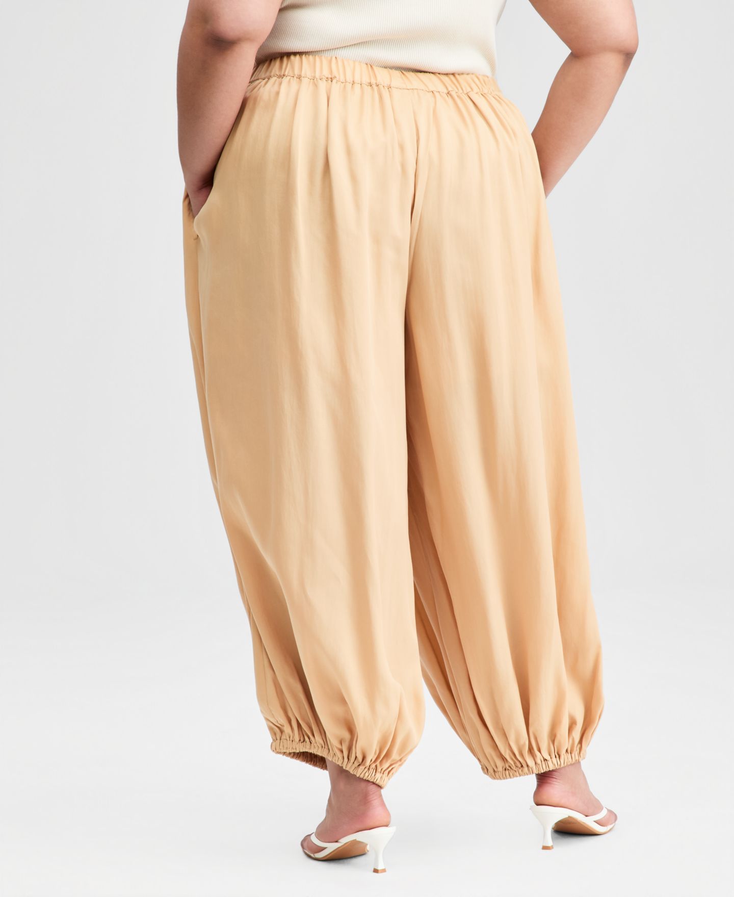 Женские брюки On 34th Trendy Plus Size Pull-On Elastic-Hem Balloon, цвет: Warm Sesame — фото 4