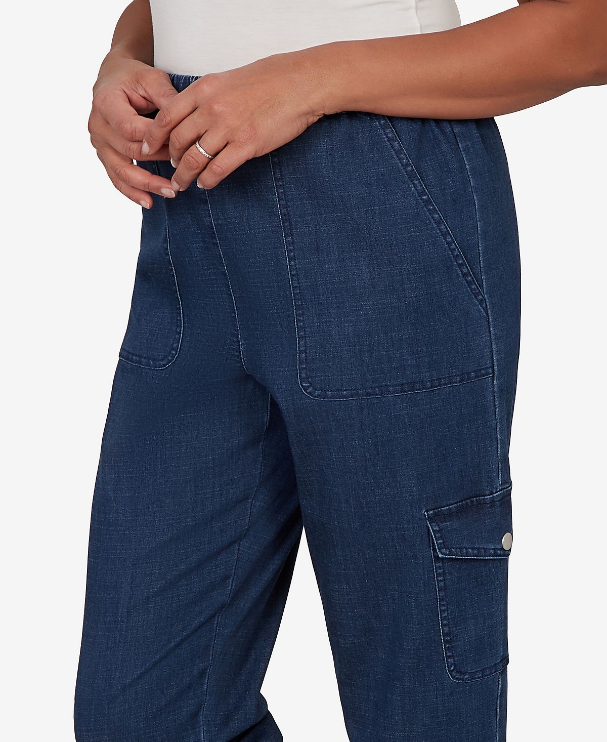 Alfred Dunner Women's Indigo Girls Pull-On Cargo Pocket Jeans view 5 — MAYCSS fashion products