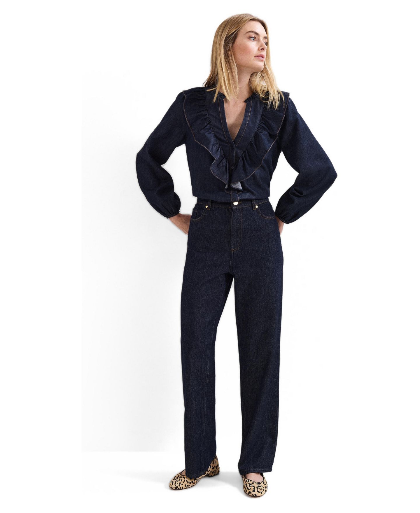 Женская блузка Phase Eight Alexia Denim Ruffle V-Neck, цвет: Средняя варка — фото 3