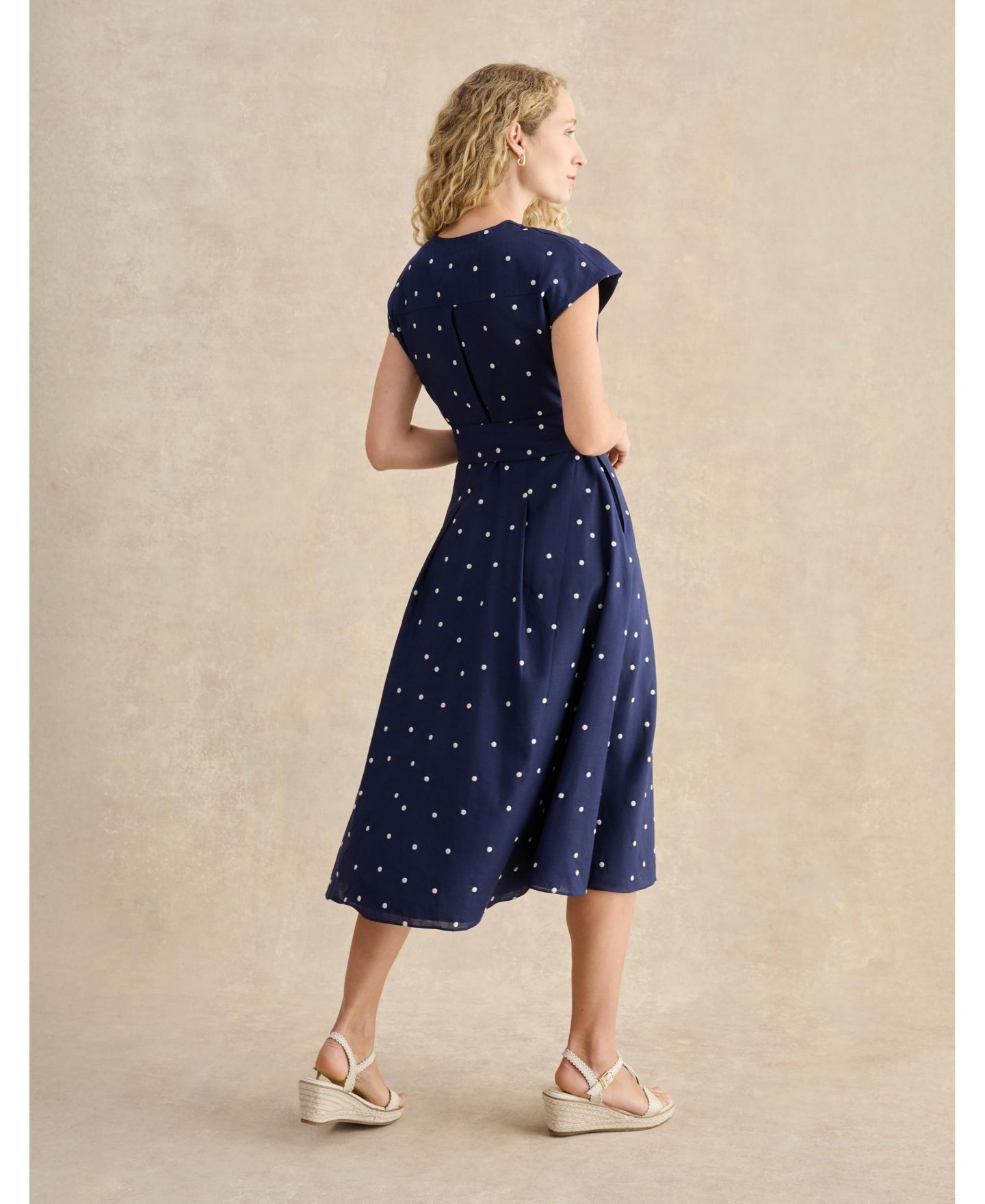 Женское платье Hobbs London Samantha Polka Dot Midi, цвет: Midnightivory — фото 4