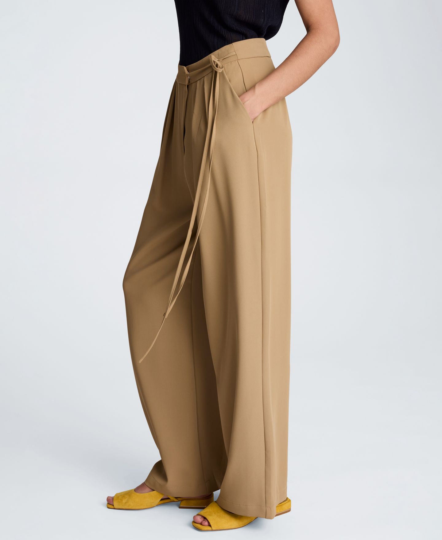 Женские брюки Kenneth Cole High Rise Fly Front Double Pleat Asymmetric Wide Leg, цвет: Farro — фото 3