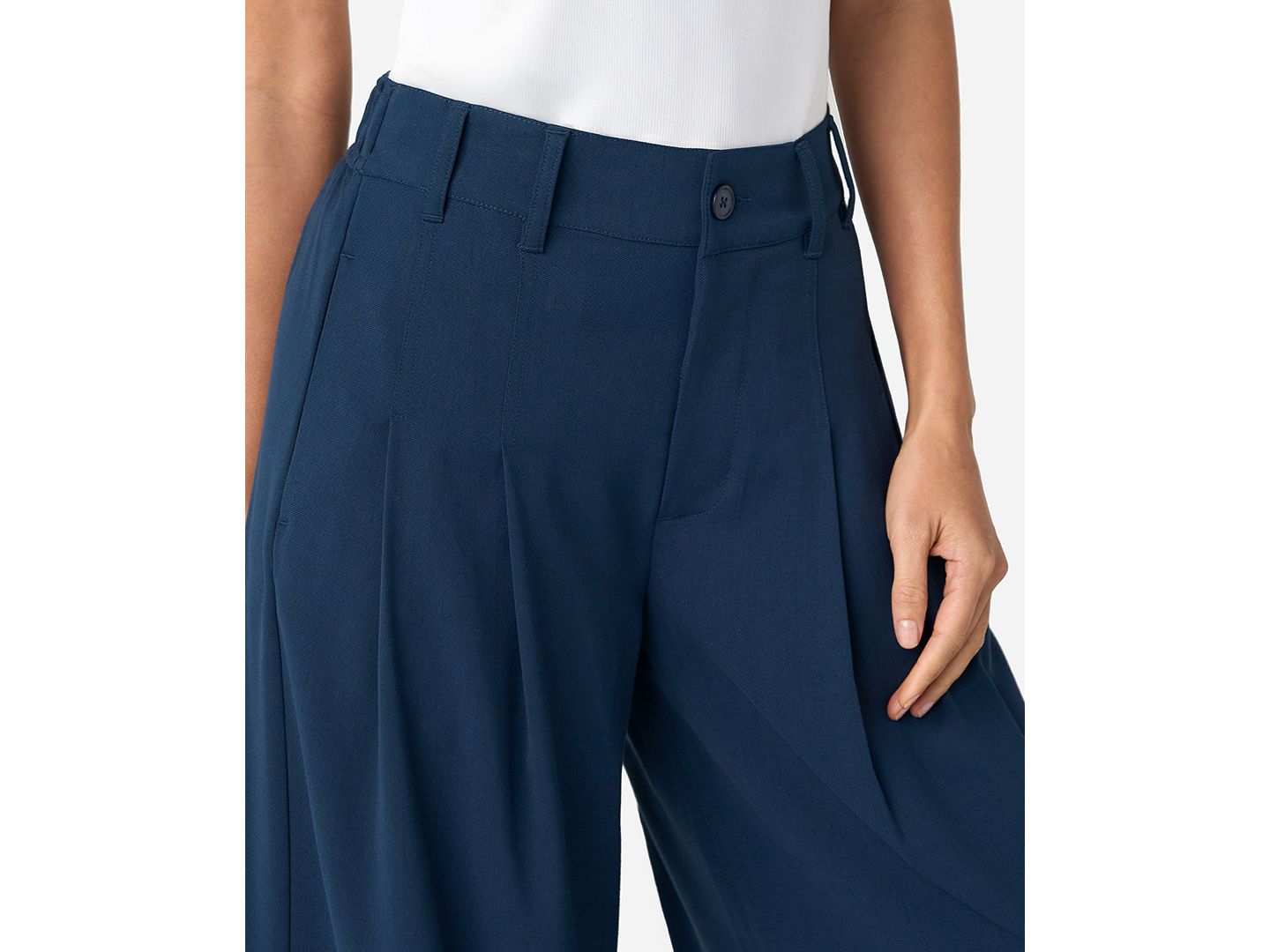 Женские брюки Liverpool Los Angeles Petite High-Rise Pleated Wide-Leg Trousers, цвет: Тёмно-синий — фото 3