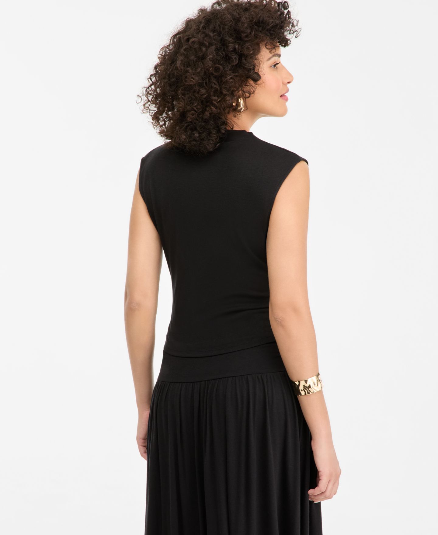 Женский топ I.N.C. International Concepts Sleeveless High Neck Knit Top, цвет: Глубокий чёрный — фото 3