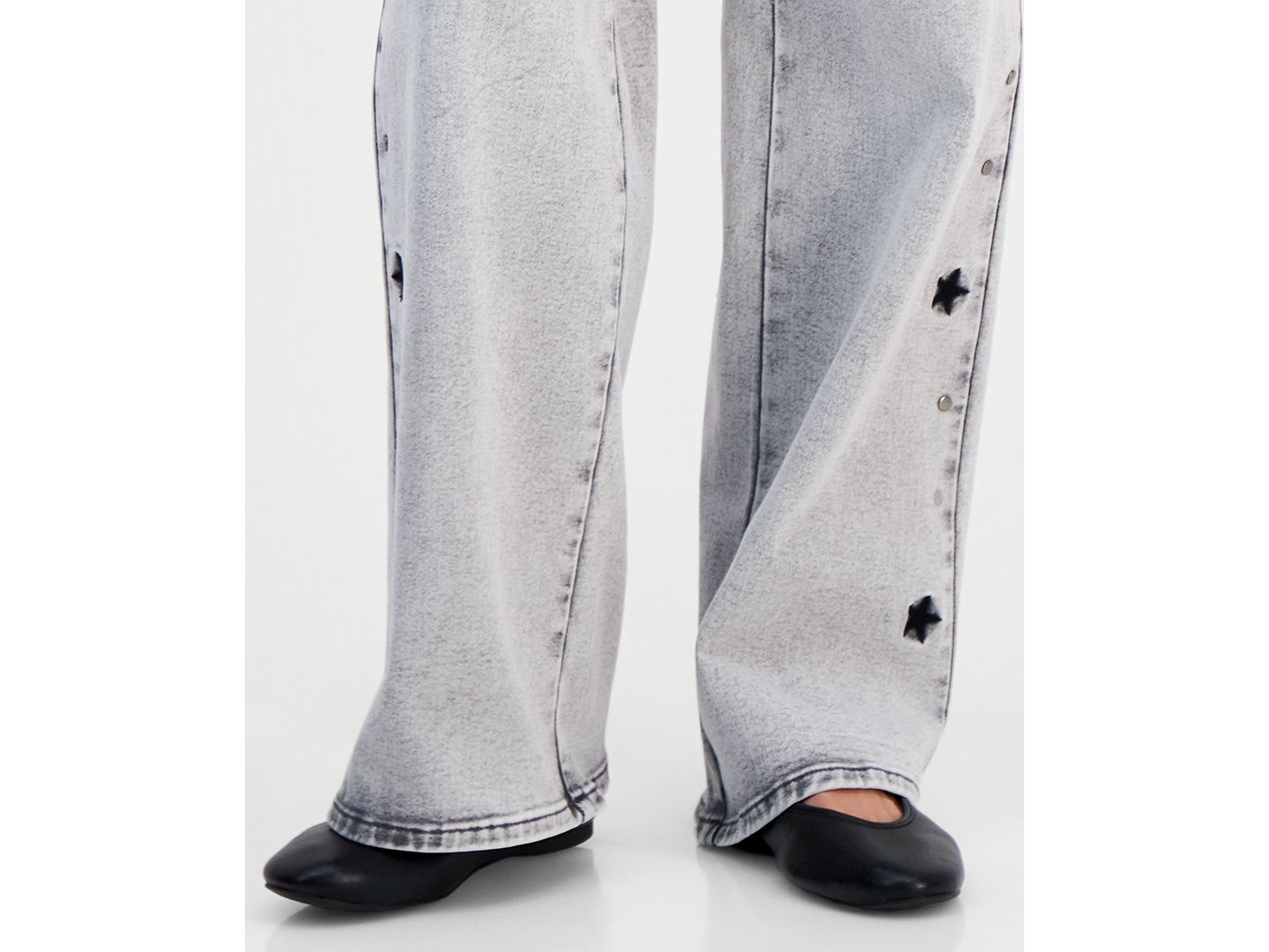 Женские джинсы Madden Girl Juniors' Star Stud Mid Rise Wide Leg, цвет: Серый — фото 5