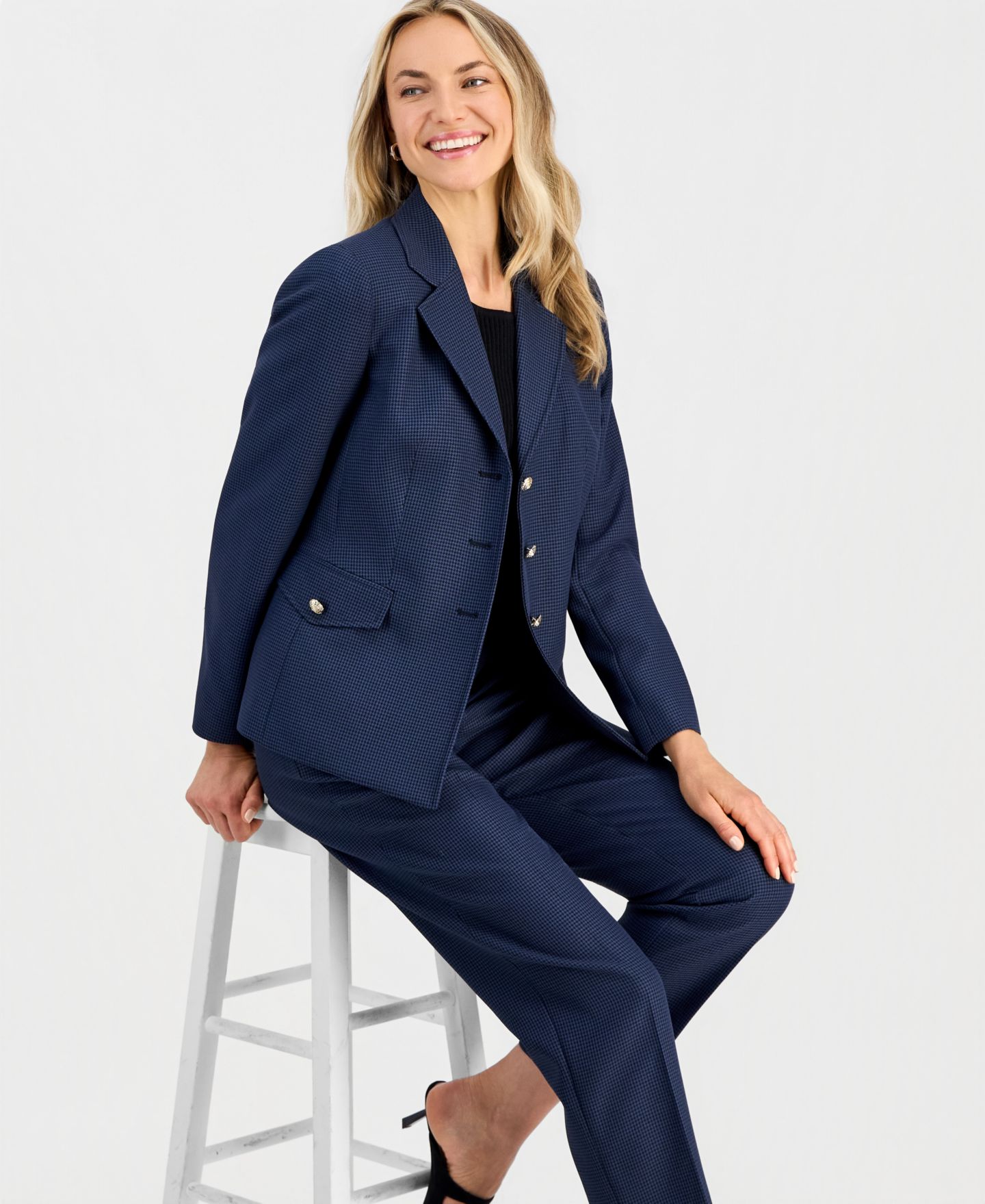 Женские комплекты Kasper Mini-Check-Print Long-Sleeve Jacket & Mid-Rise Ankle Pants, цвет: Синий ночной / Чёрный — фото 2