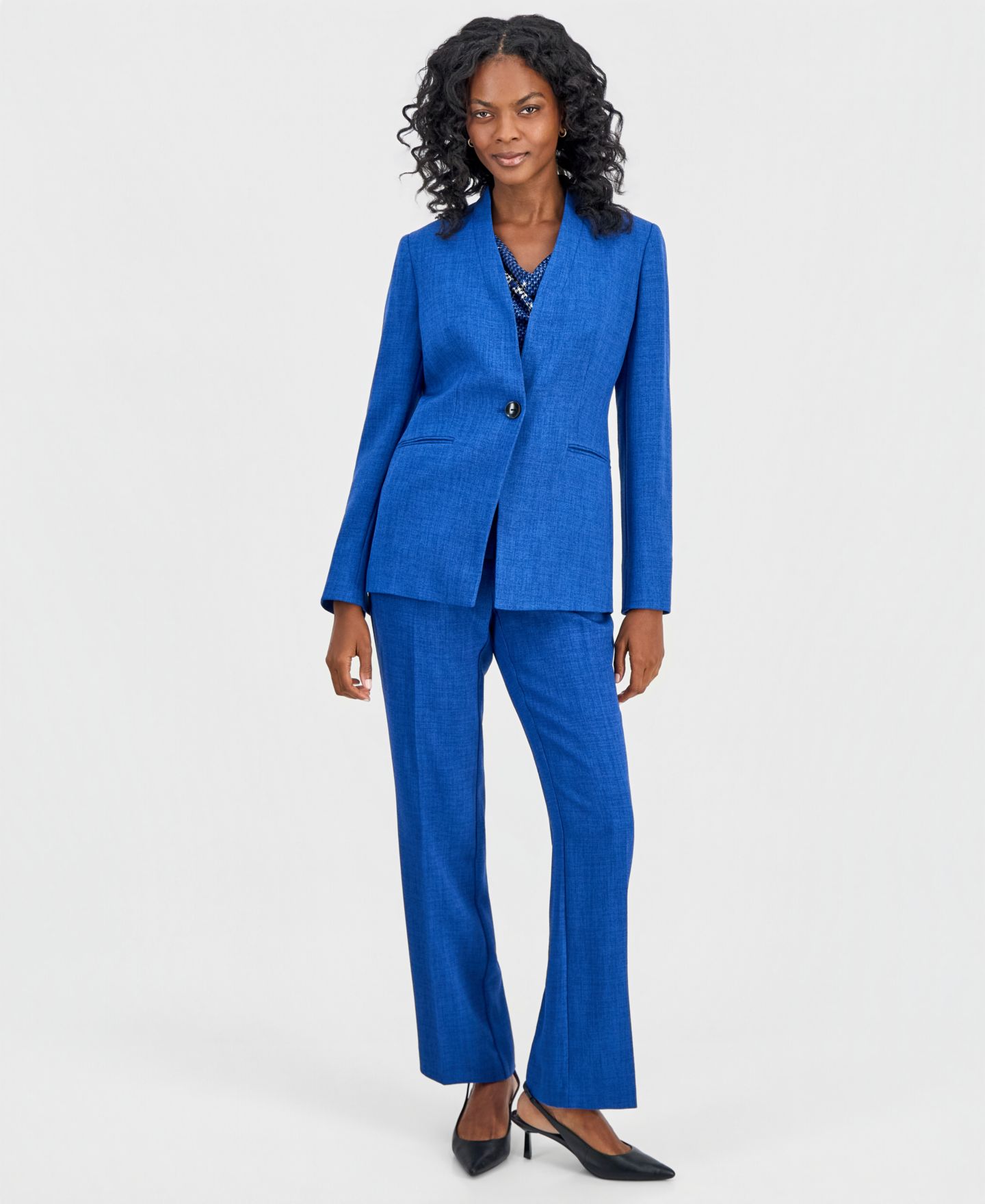 Женские комплекты Kasper Collarless One-Button Jacket, Printed Cowl-Neck Cap-Sleeve Top & Textured High-Rise Straight Leg Trousers, Regular & Petite, цвет: Синий ночной меланжевый — фото 1