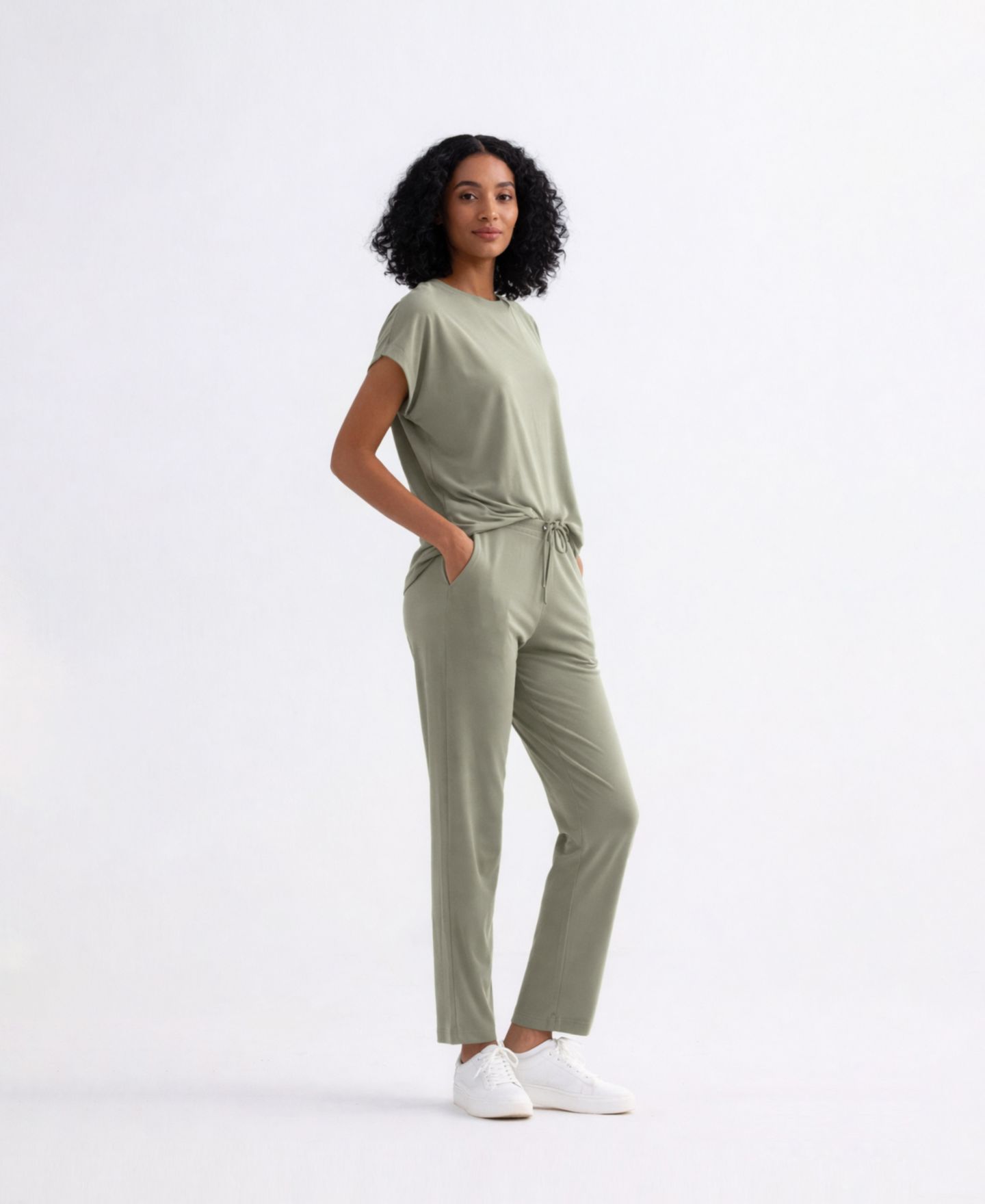 Женская футболка Reistor Relaxed in Olive, цвет: Морозный и Туманный — фото 6