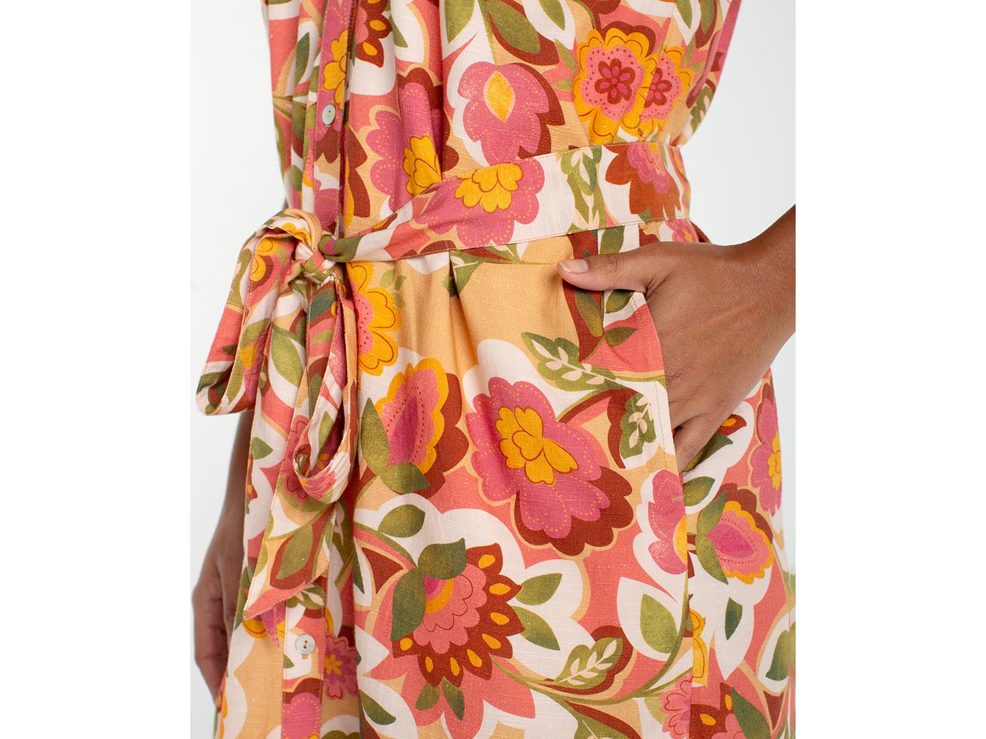 Женское платье Liverpool Los Angeles Petite Shirred Floral Print, цвет: Рыжевато-коричневый с принтом — фото 2