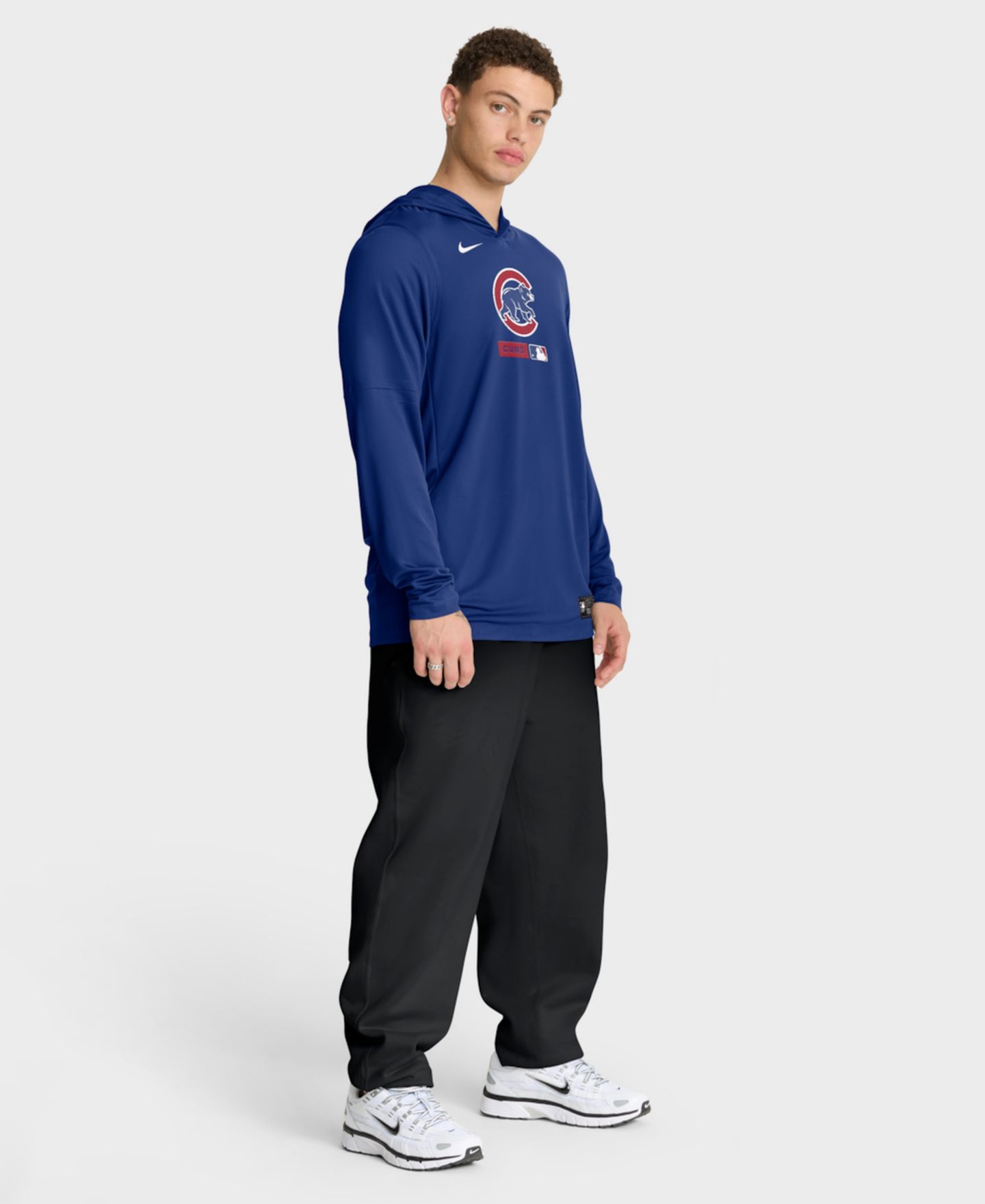 Мужская футболка Nike Royal Chicago Cubs Authentic Collection Dri-FIT Long Sleeve Hooded — фото 5