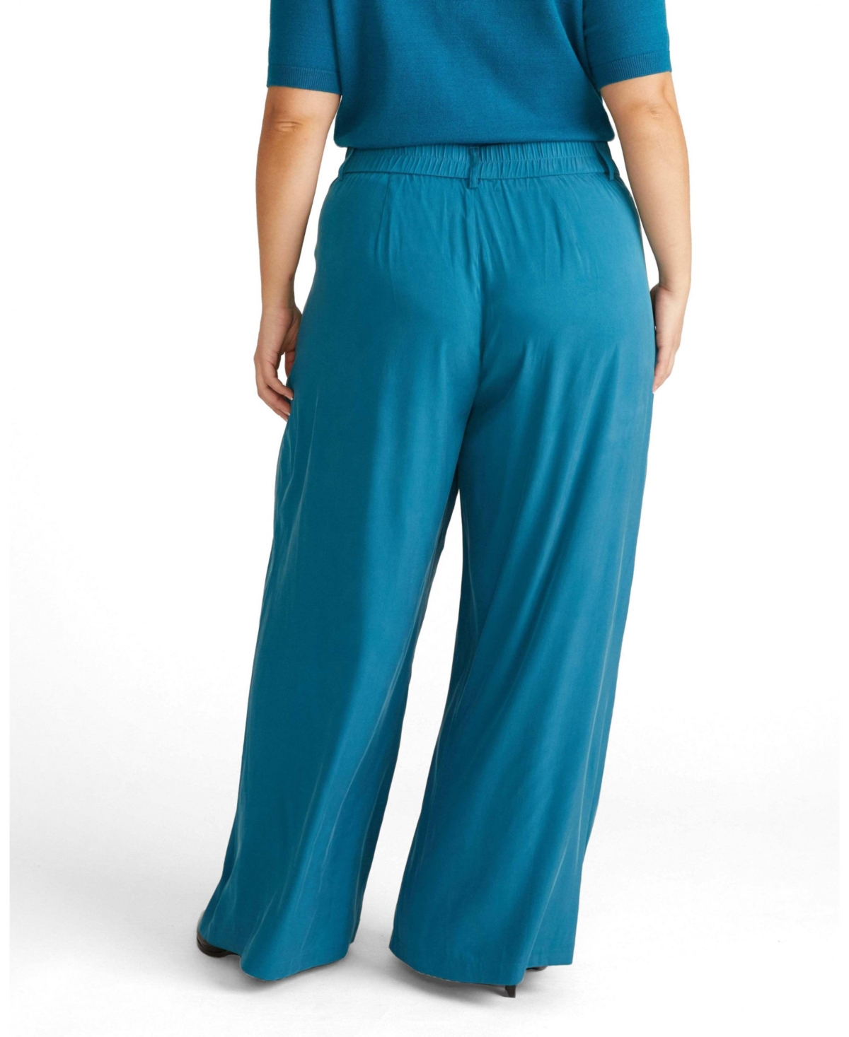 Universal Standard Plus Cooling Stretch Cupro Button-Down Blouse
