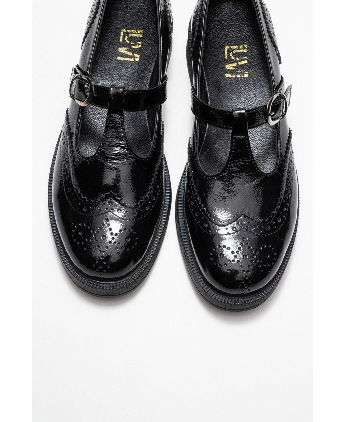 Forever & Always Shoes Women's Dorian Leather Loafer