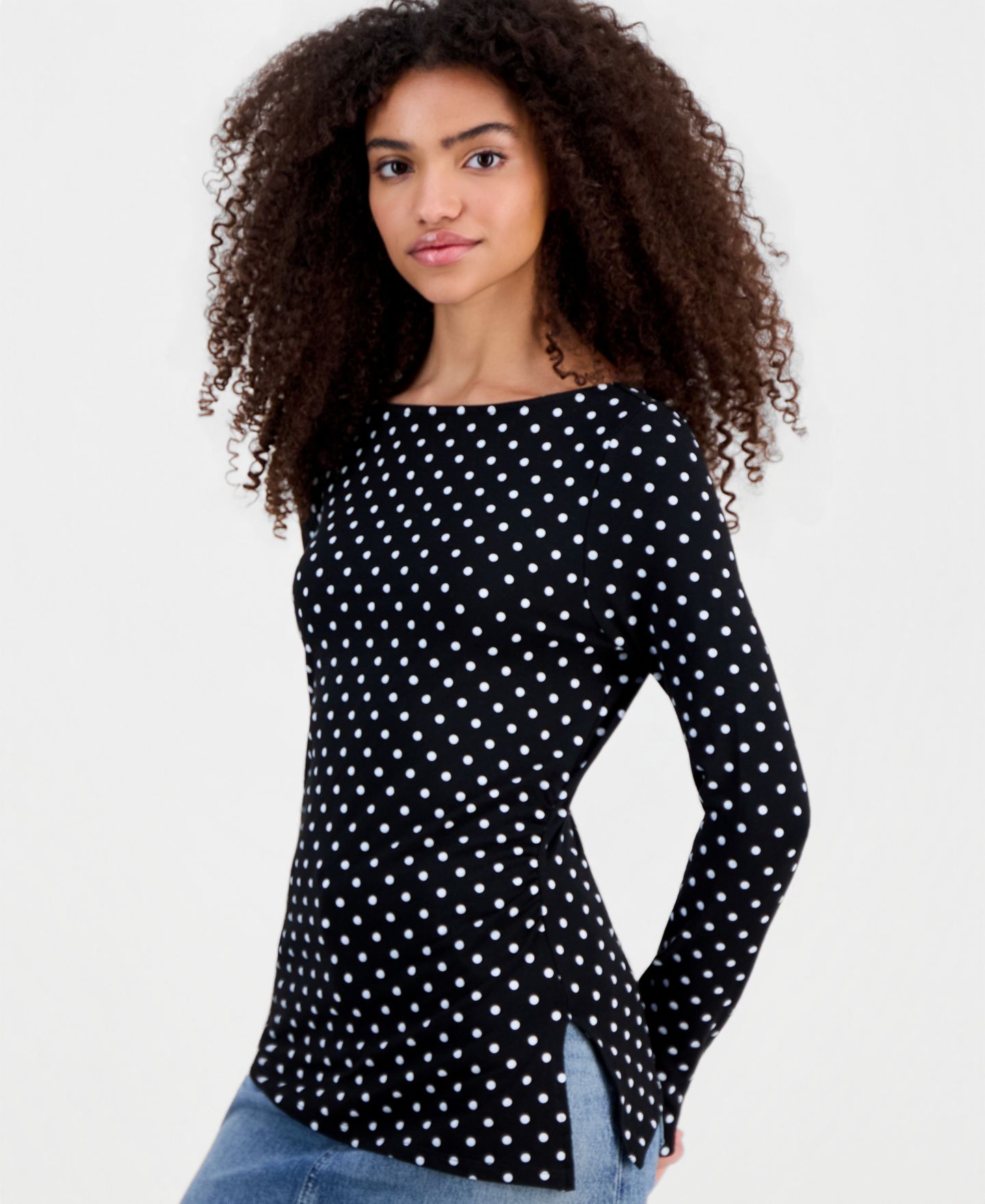 Женский топ Madden Girl Juniors' Printed Boat Neck Long Sleeve, цвет: Чёрный / Белый — фото 3