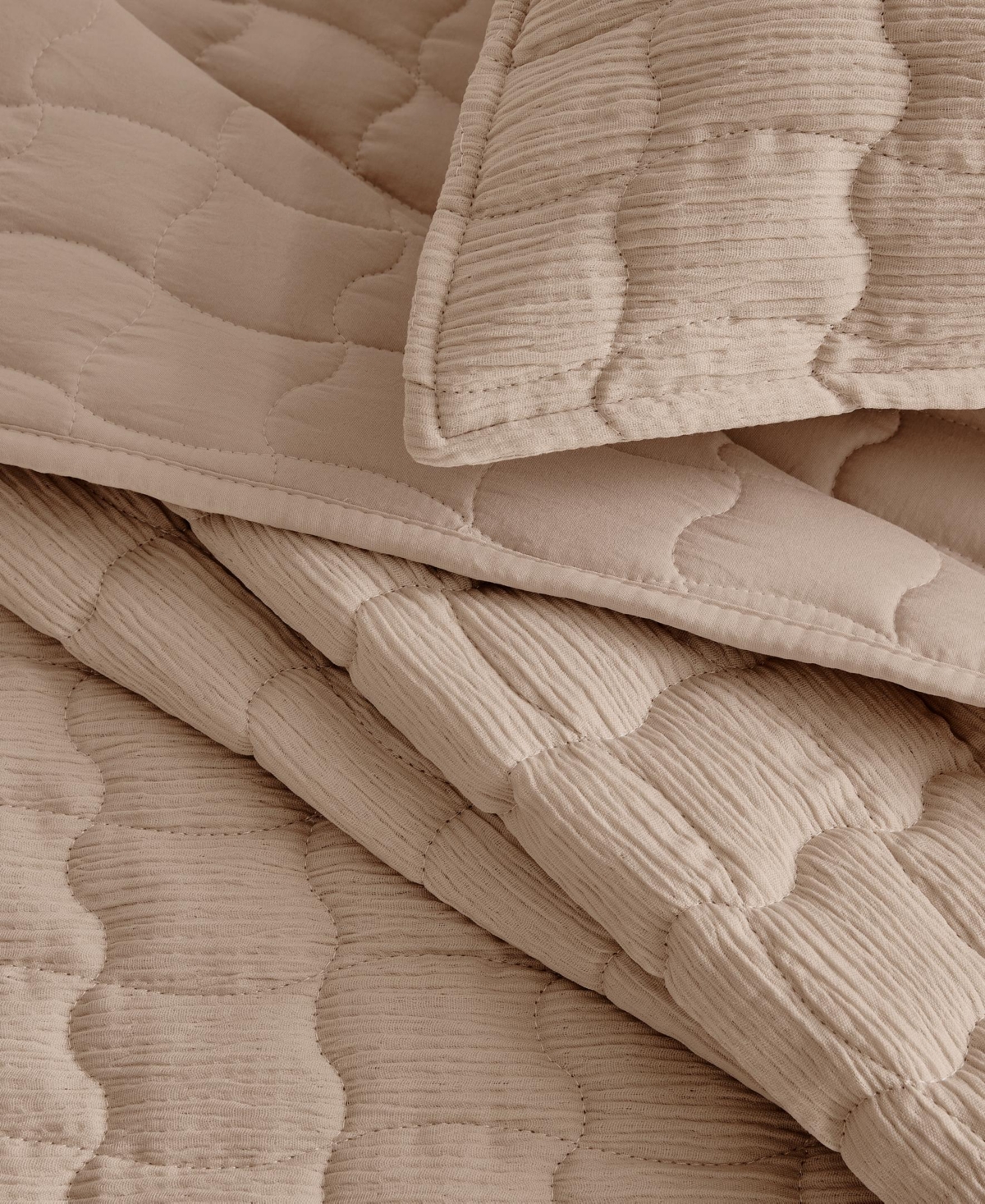 Linery & Co. Gauze-Like Wave Stitched Quilt Set With Shams